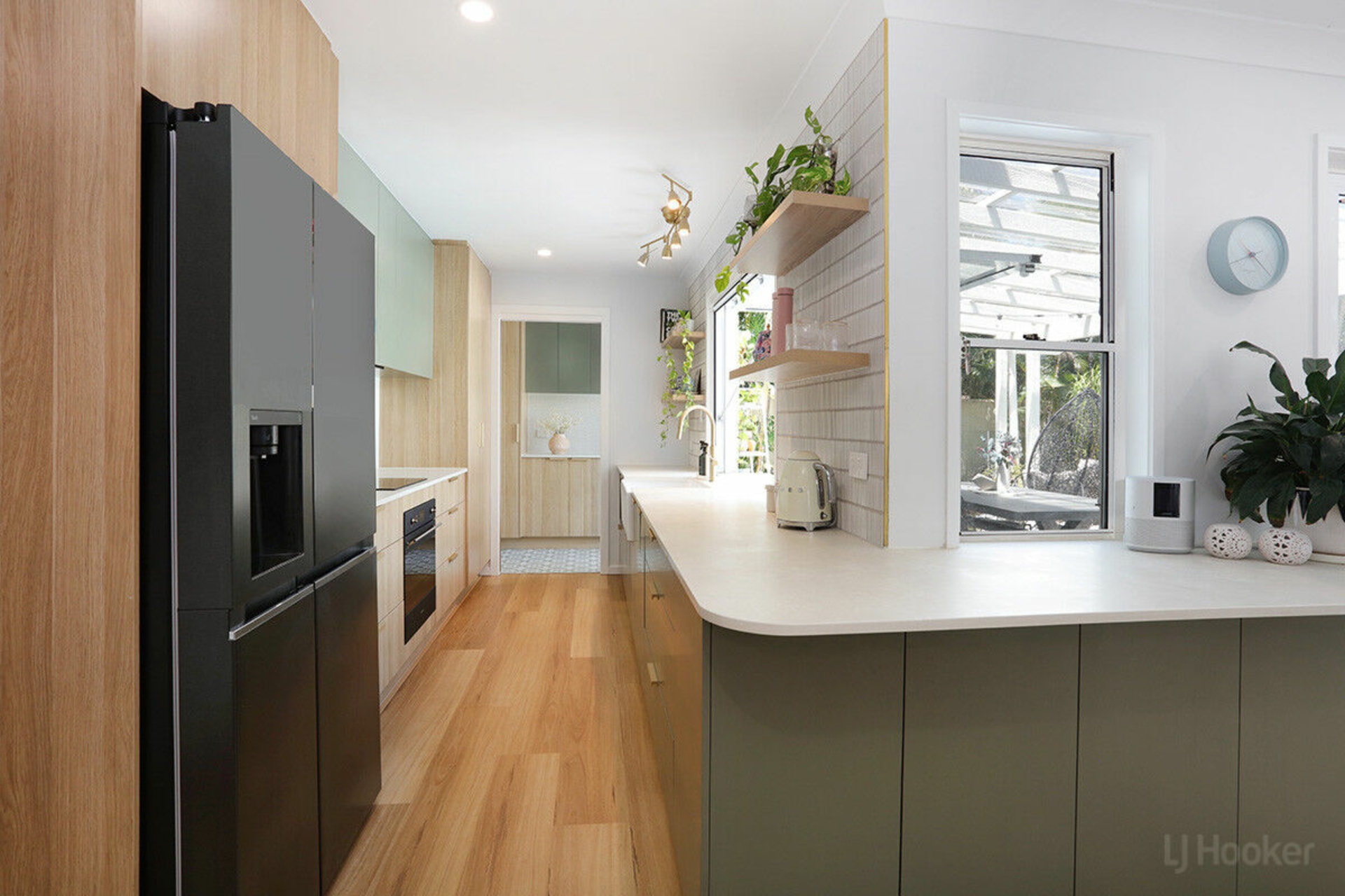 52 Gooding Drive, COOMBABAH