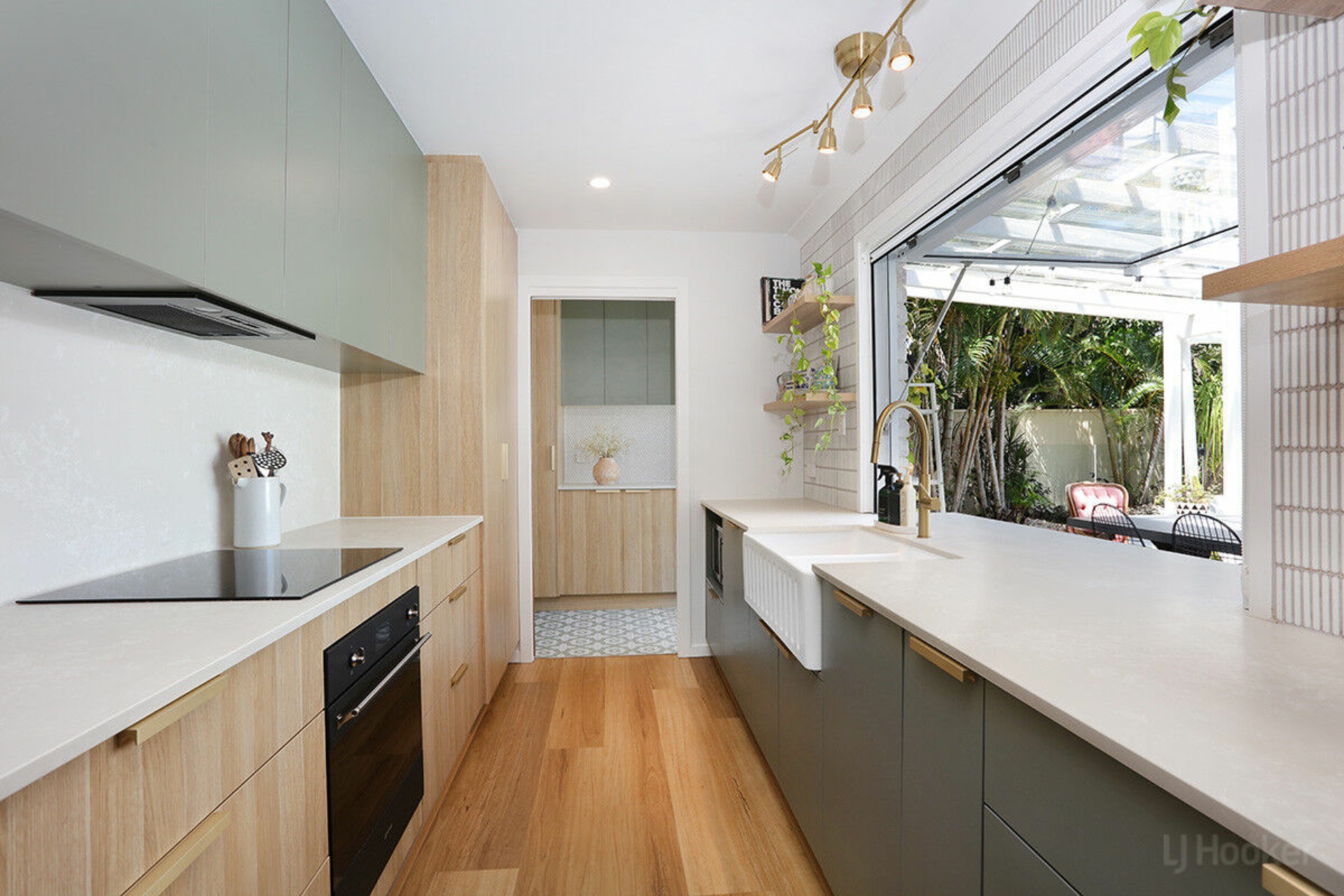 52 Gooding Drive, COOMBABAH