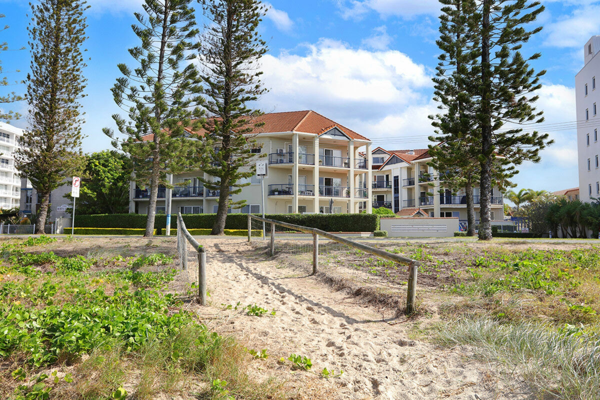 1A/522 Marine Parade, BIGGERA WATERS