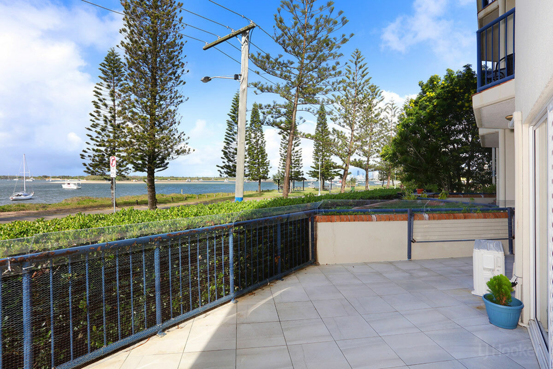 1A/522 Marine Parade, BIGGERA WATERS