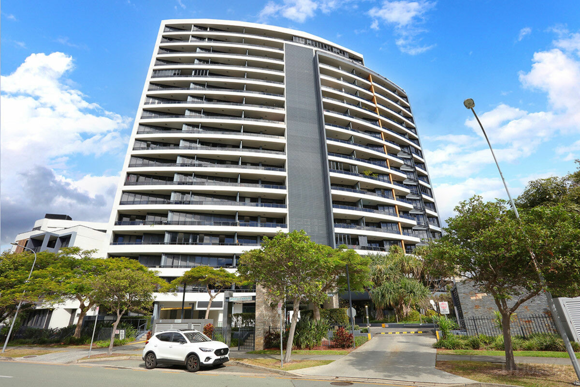 1811/2 Aqua Street, Southport