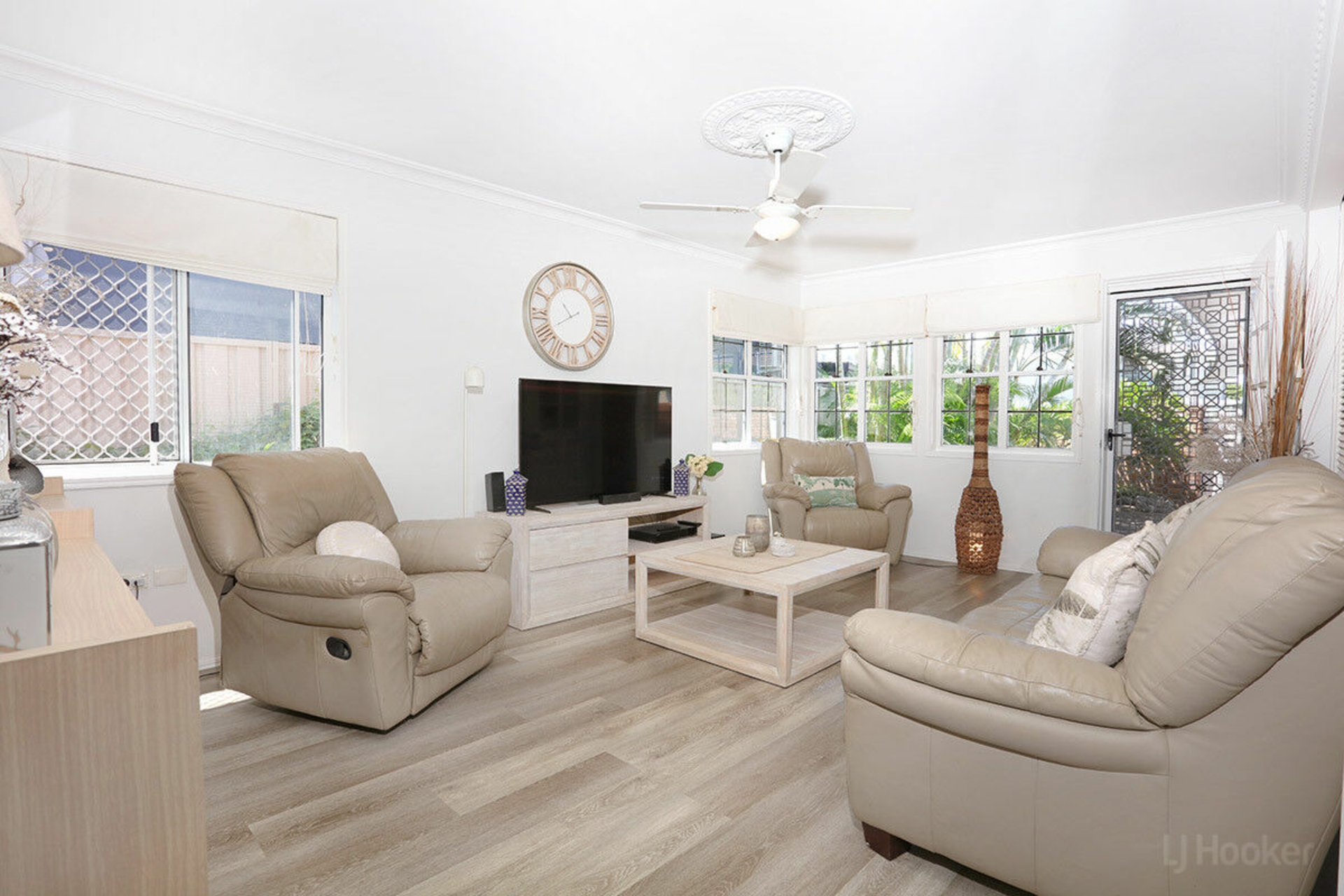 2/5 Cassia Street, RUNAWAY BAY