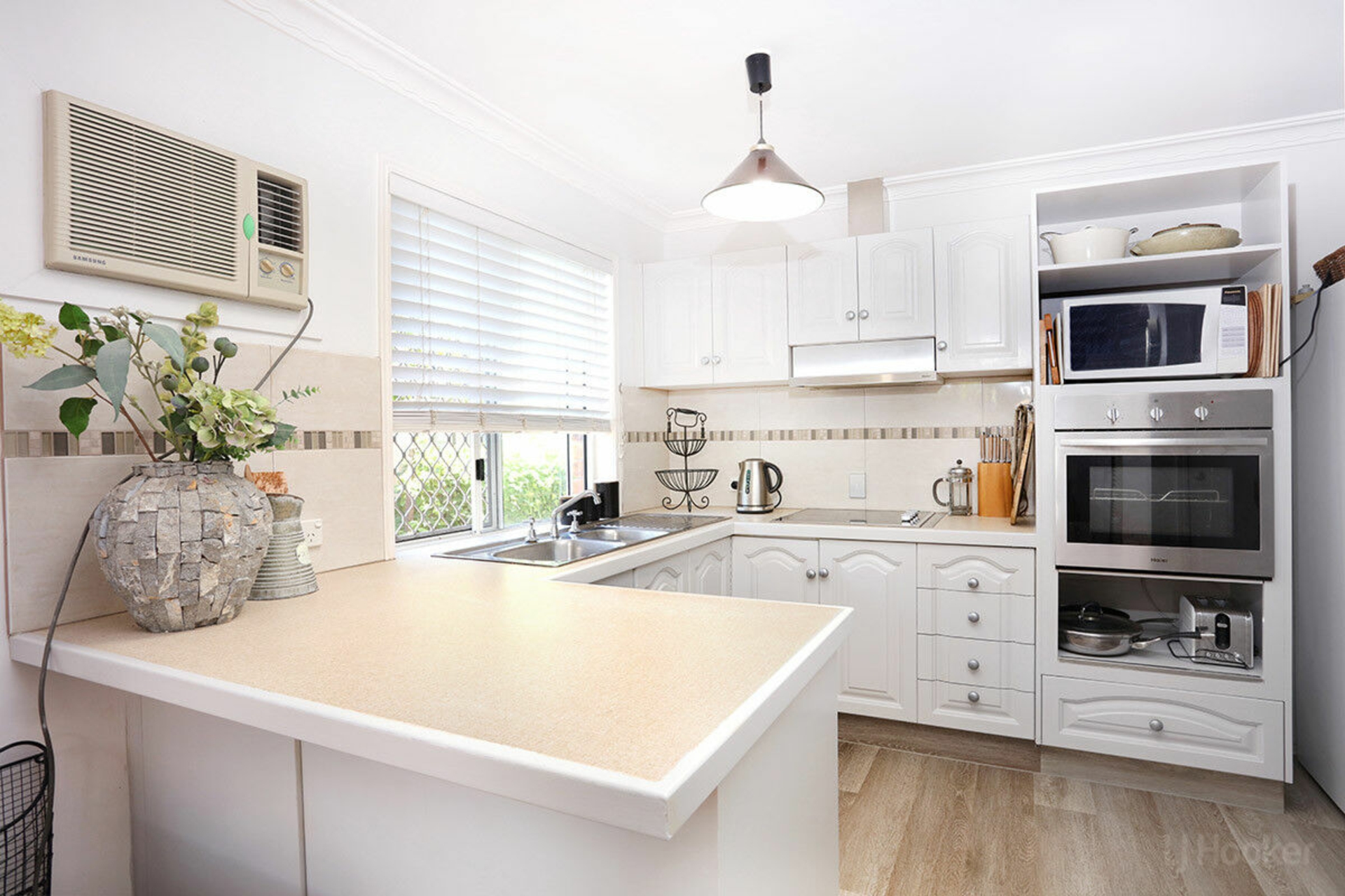 2/5 Cassia Street, RUNAWAY BAY