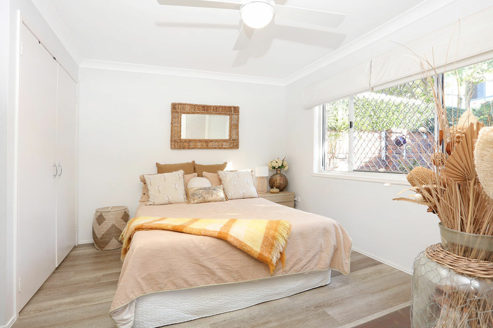 2/5 Cassia Street, RUNAWAY BAY