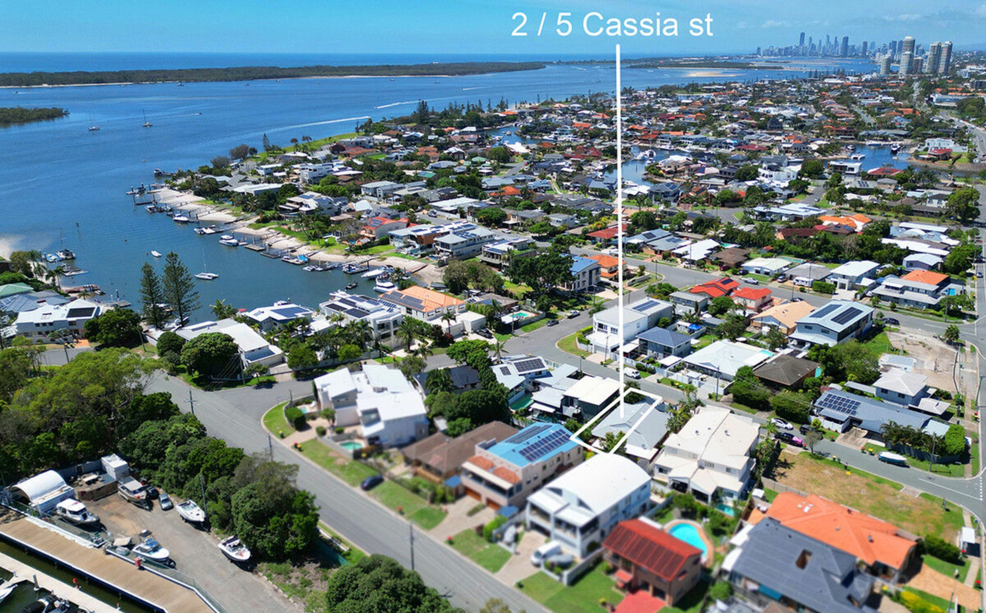 2/5 Cassia Street, RUNAWAY BAY