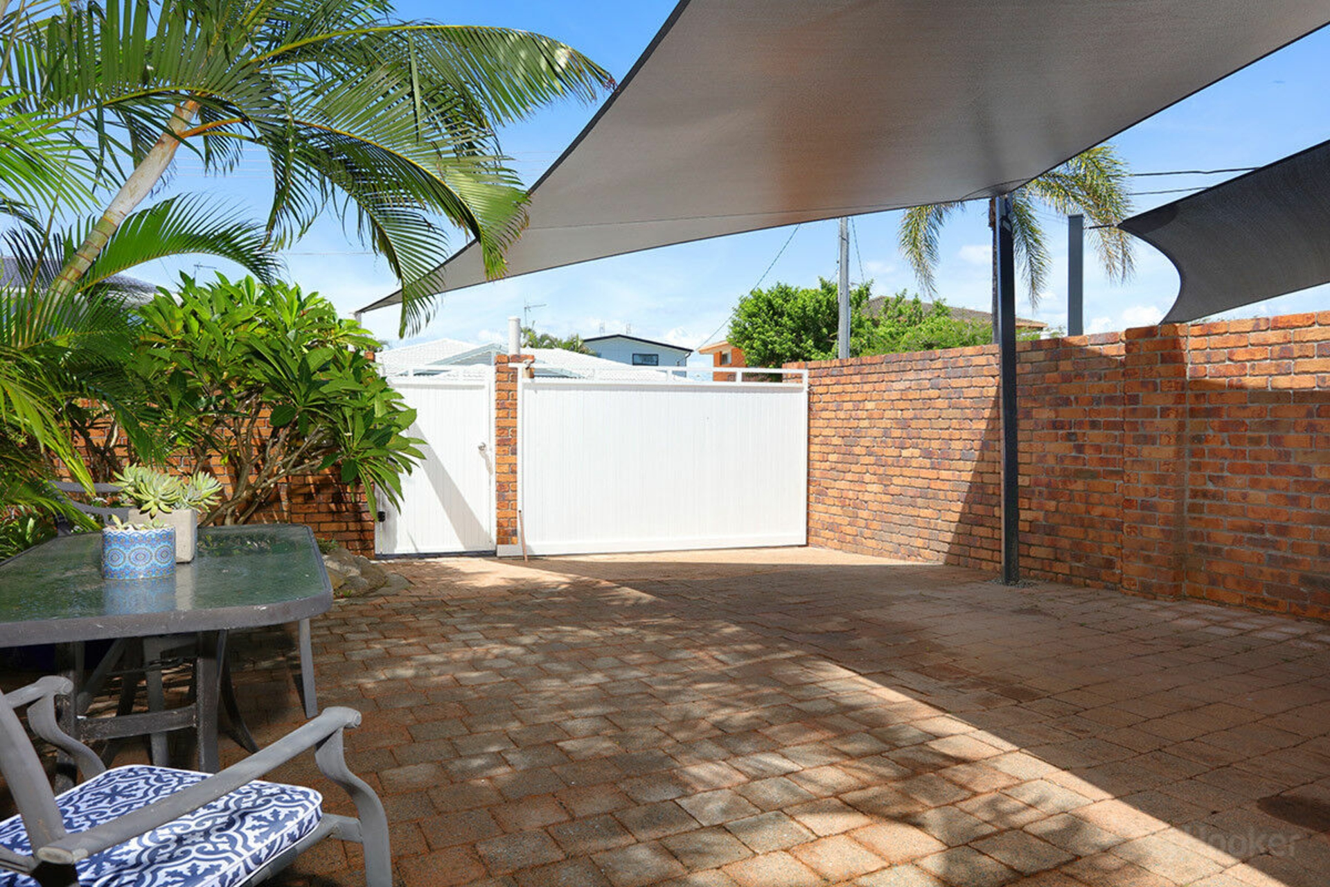2/5 Cassia Street, RUNAWAY BAY