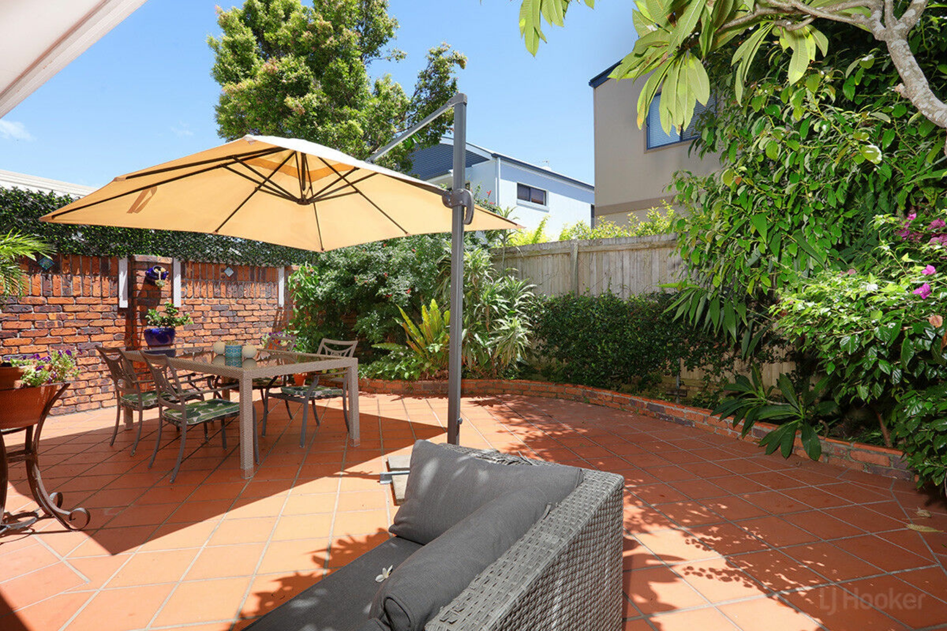 2/5 Cassia Street, RUNAWAY BAY