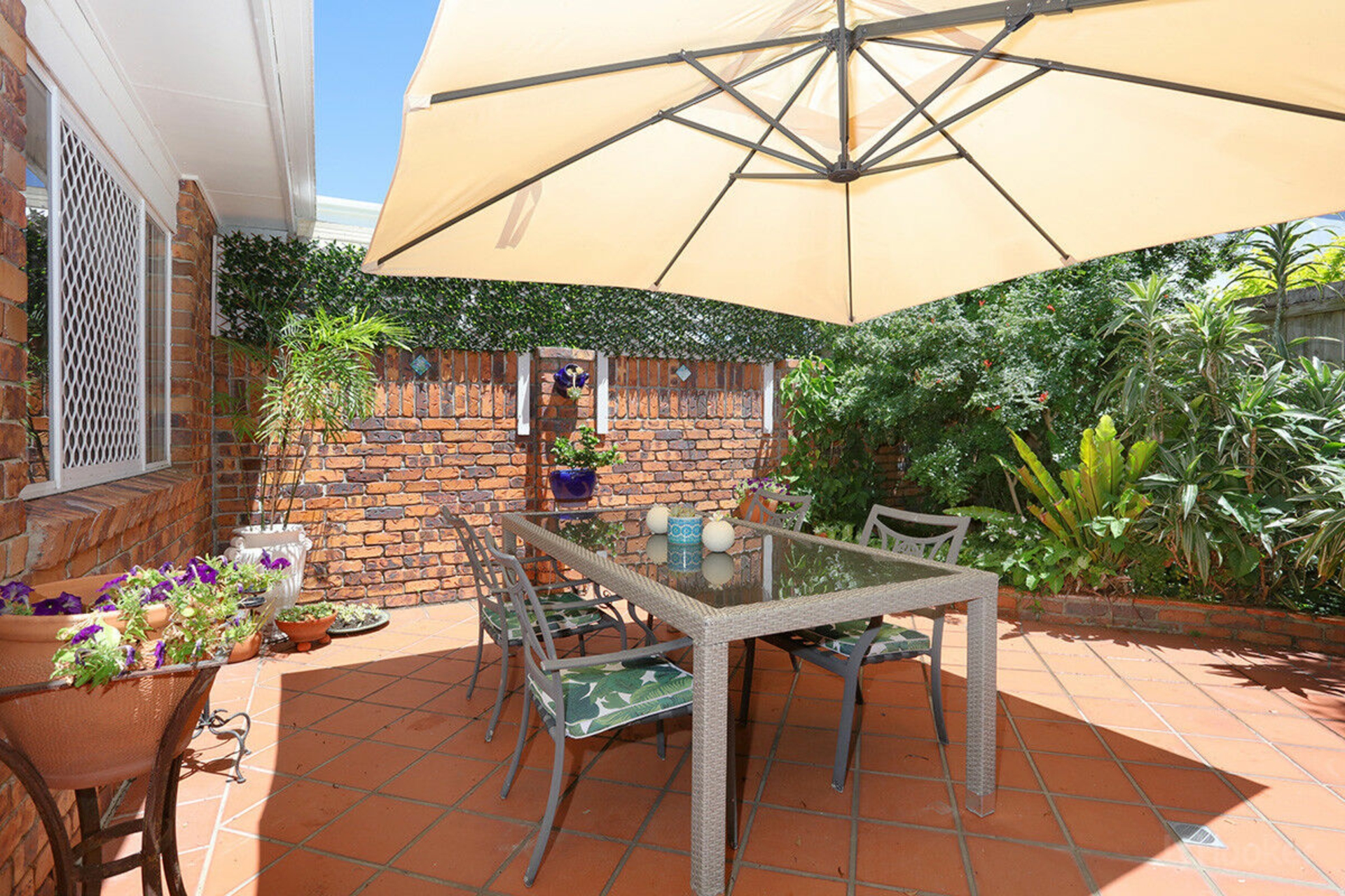 2/5 Cassia Street, RUNAWAY BAY