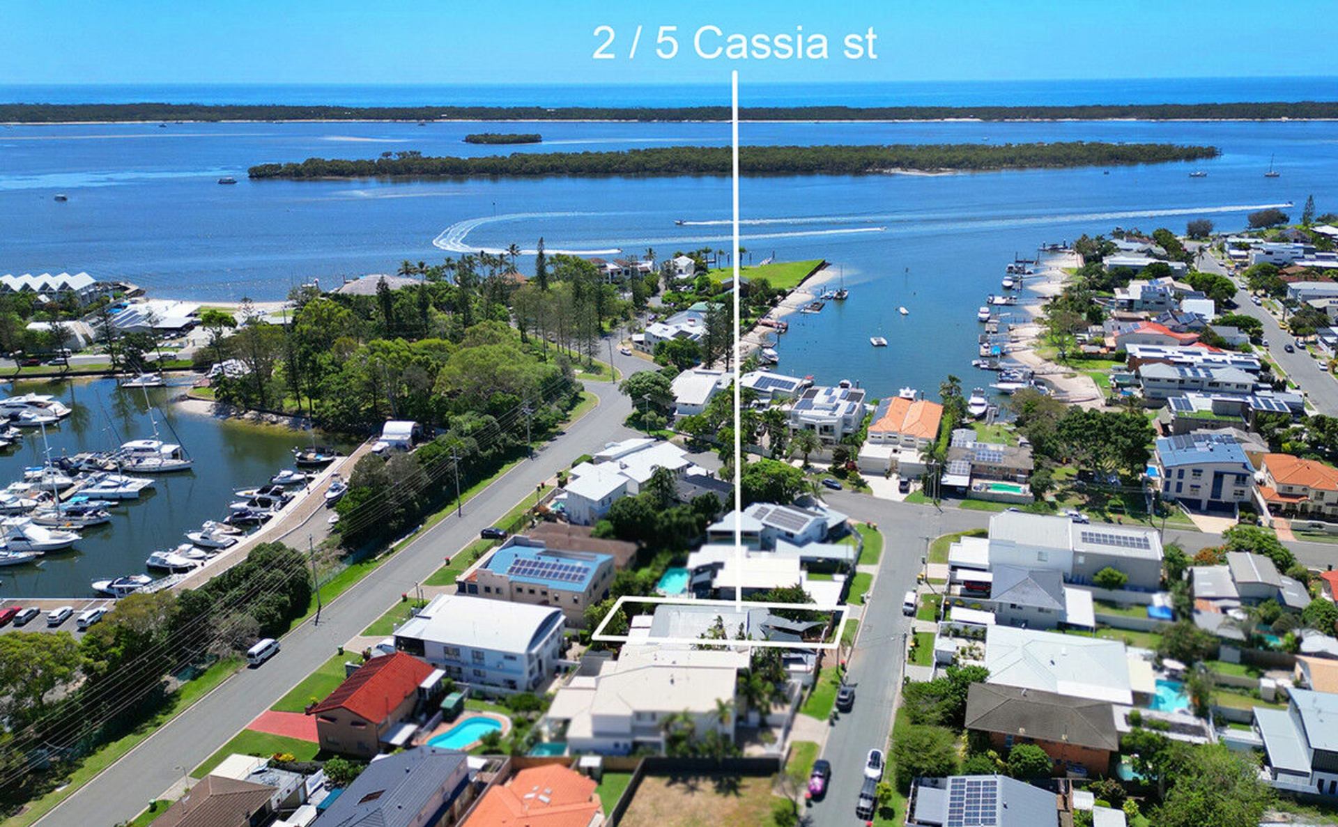 2/5 Cassia Street, RUNAWAY BAY