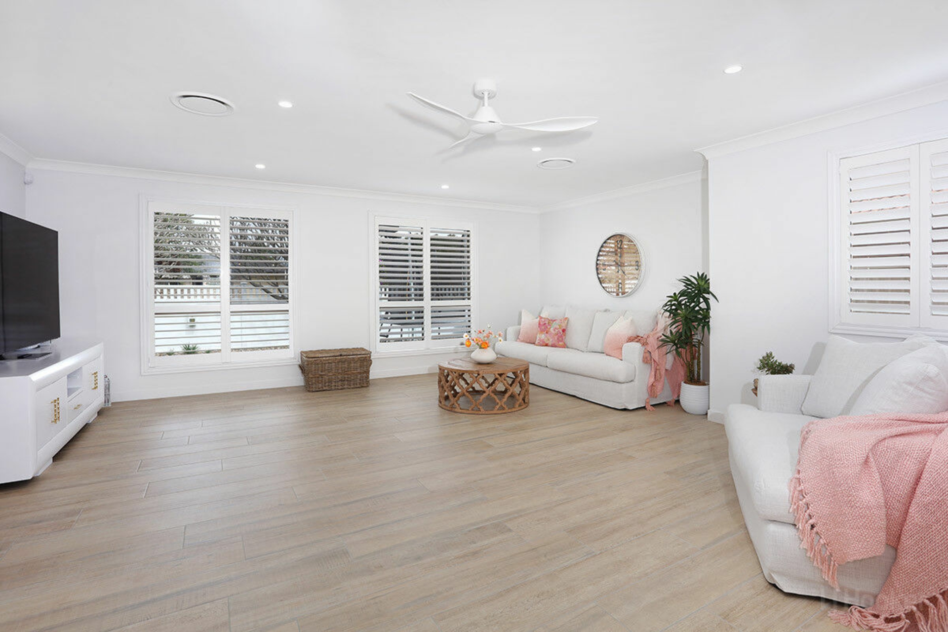 27 Gooding Drive, COOMBABAH