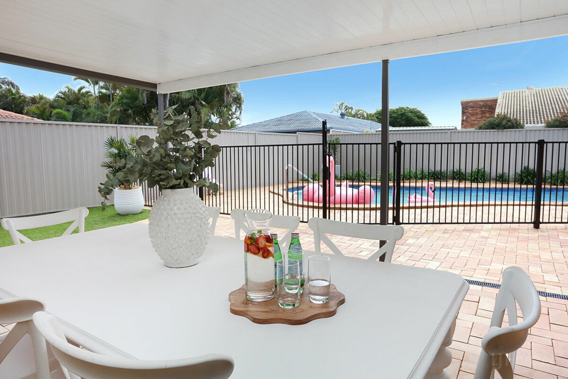 27 Gooding Drive, COOMBABAH