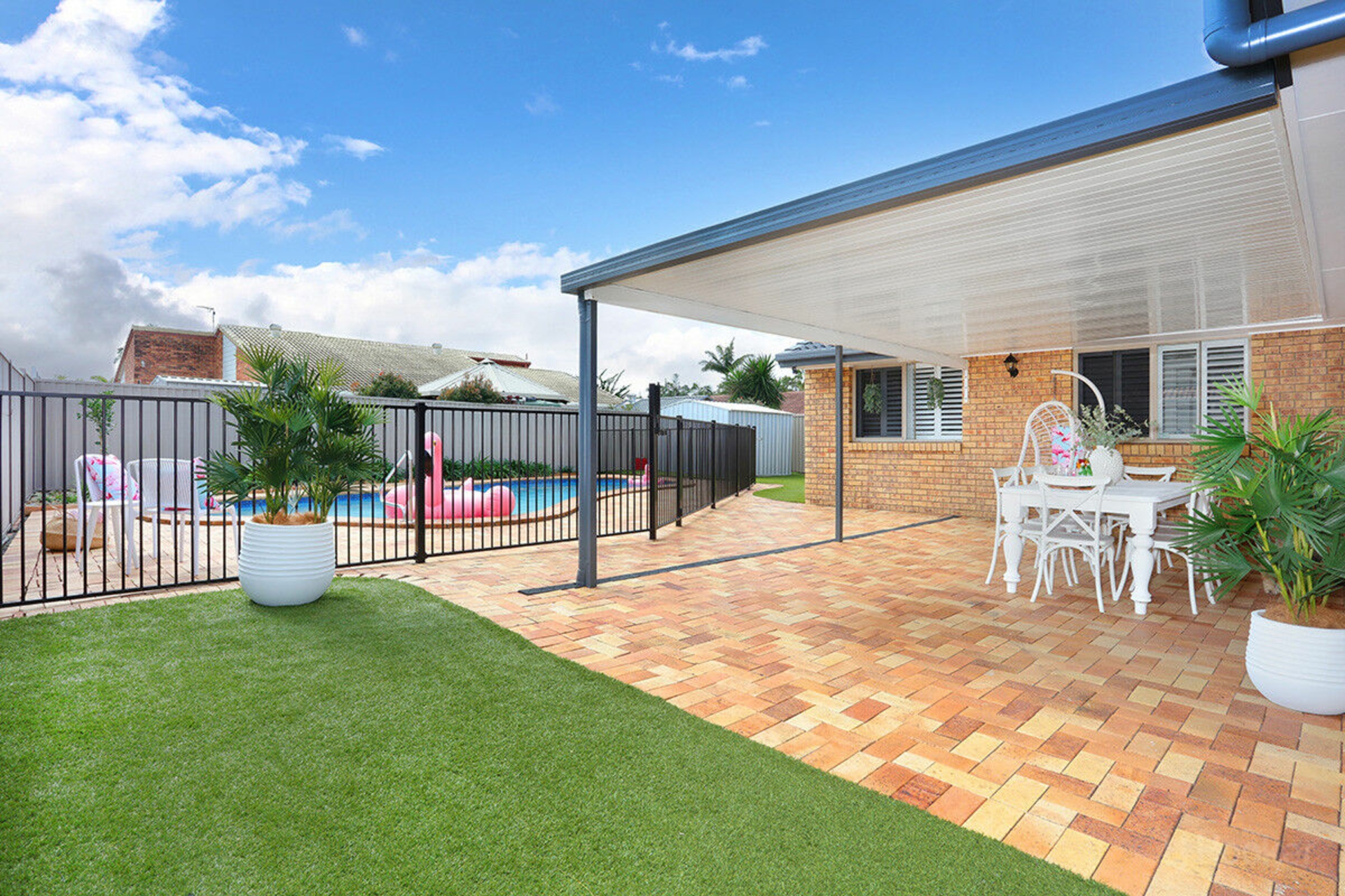 27 Gooding Drive, COOMBABAH