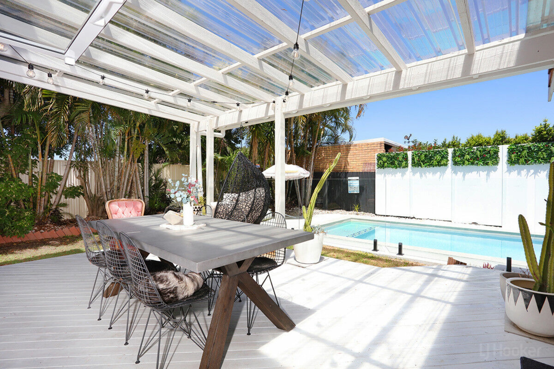 52 Gooding Drive, COOMBABAH