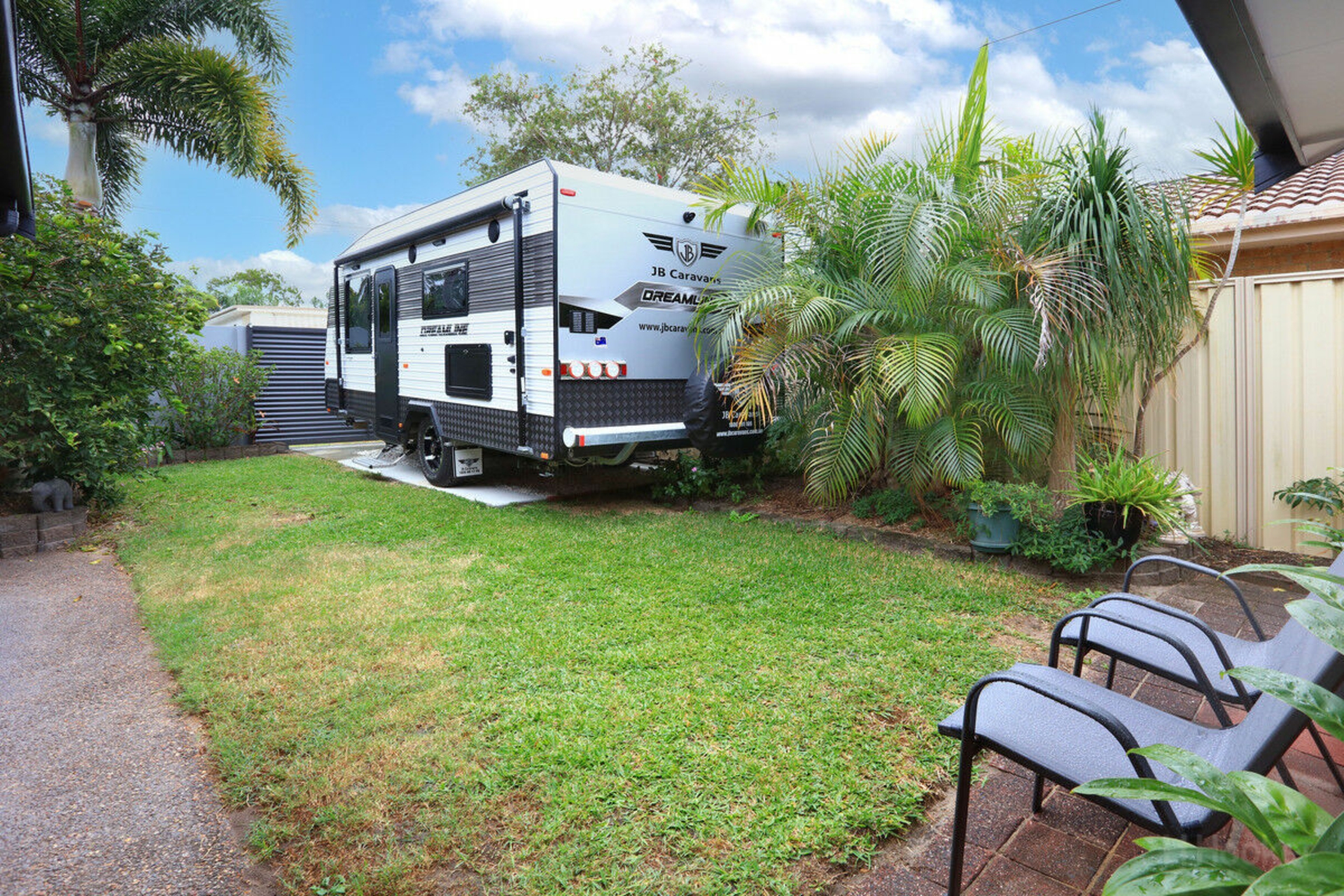 157 Paradise Parade, HOLLYWELL