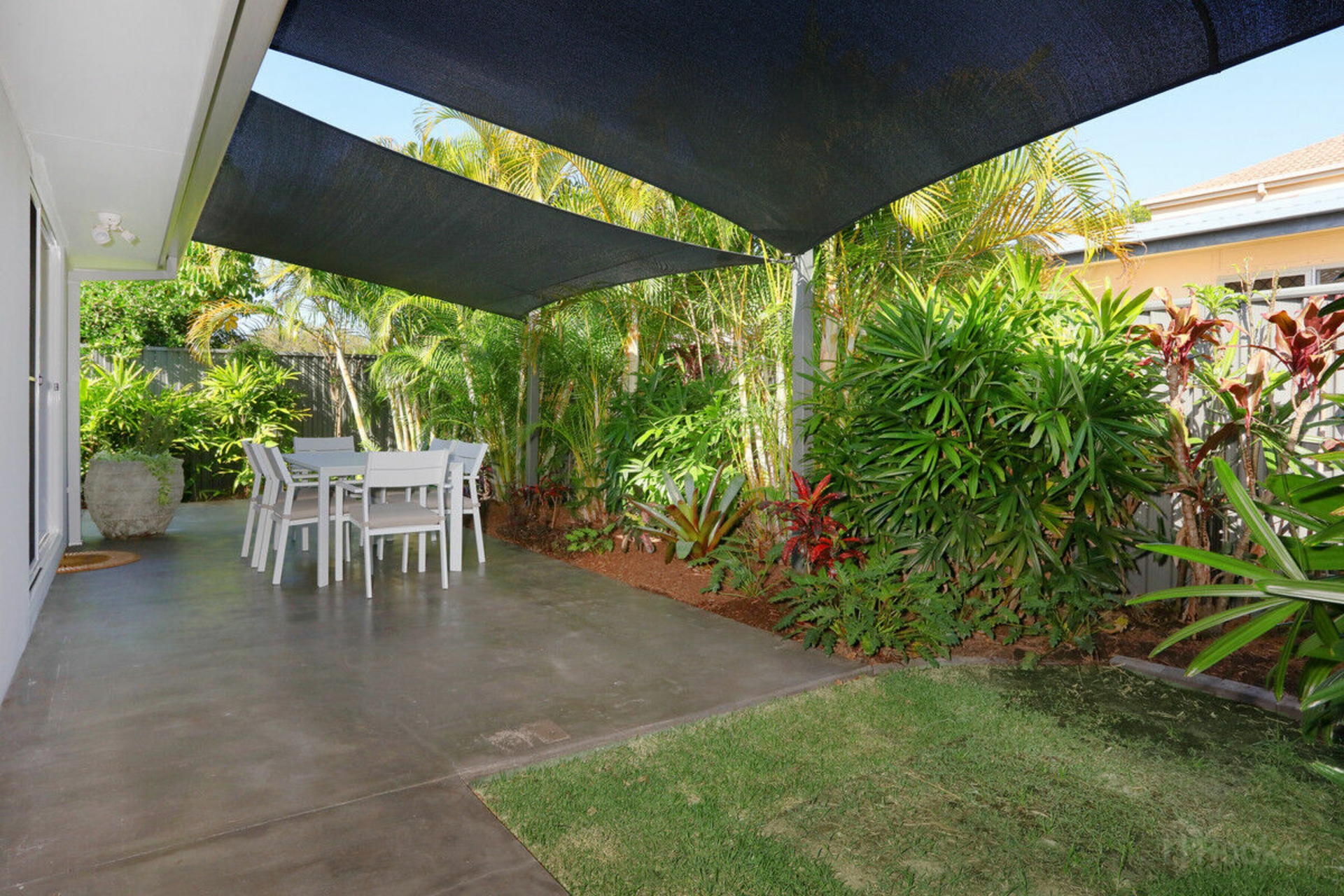 2/18 Nankeen Avenue, PARADISE POINT