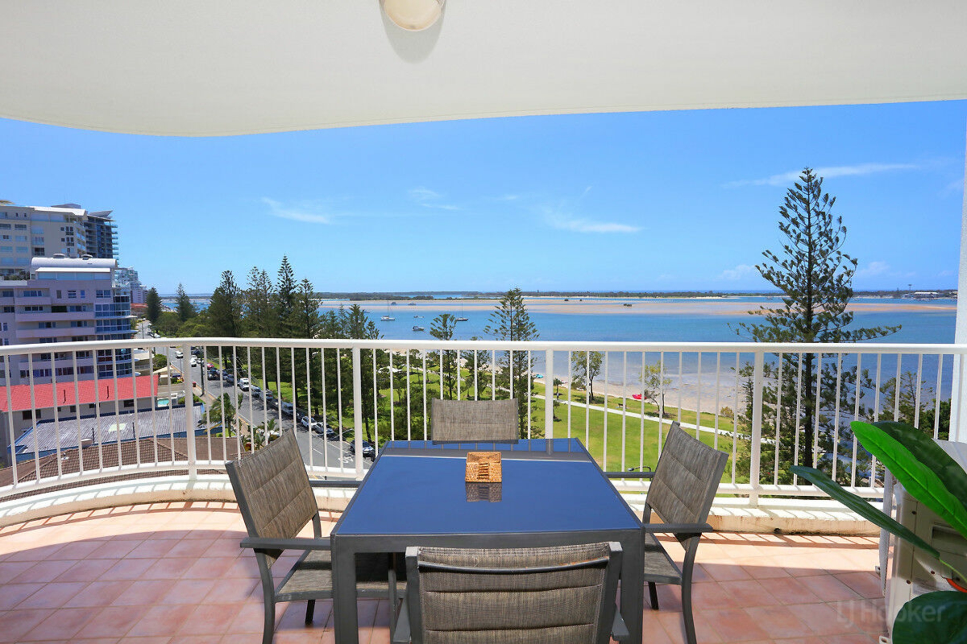 802/182-192 Marine Parade, LABRADOR
