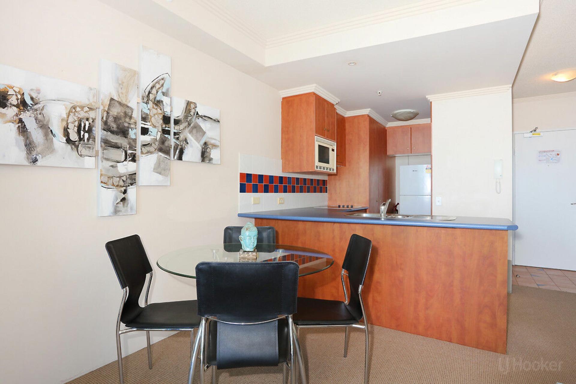 802/182-192 Marine Parade, LABRADOR