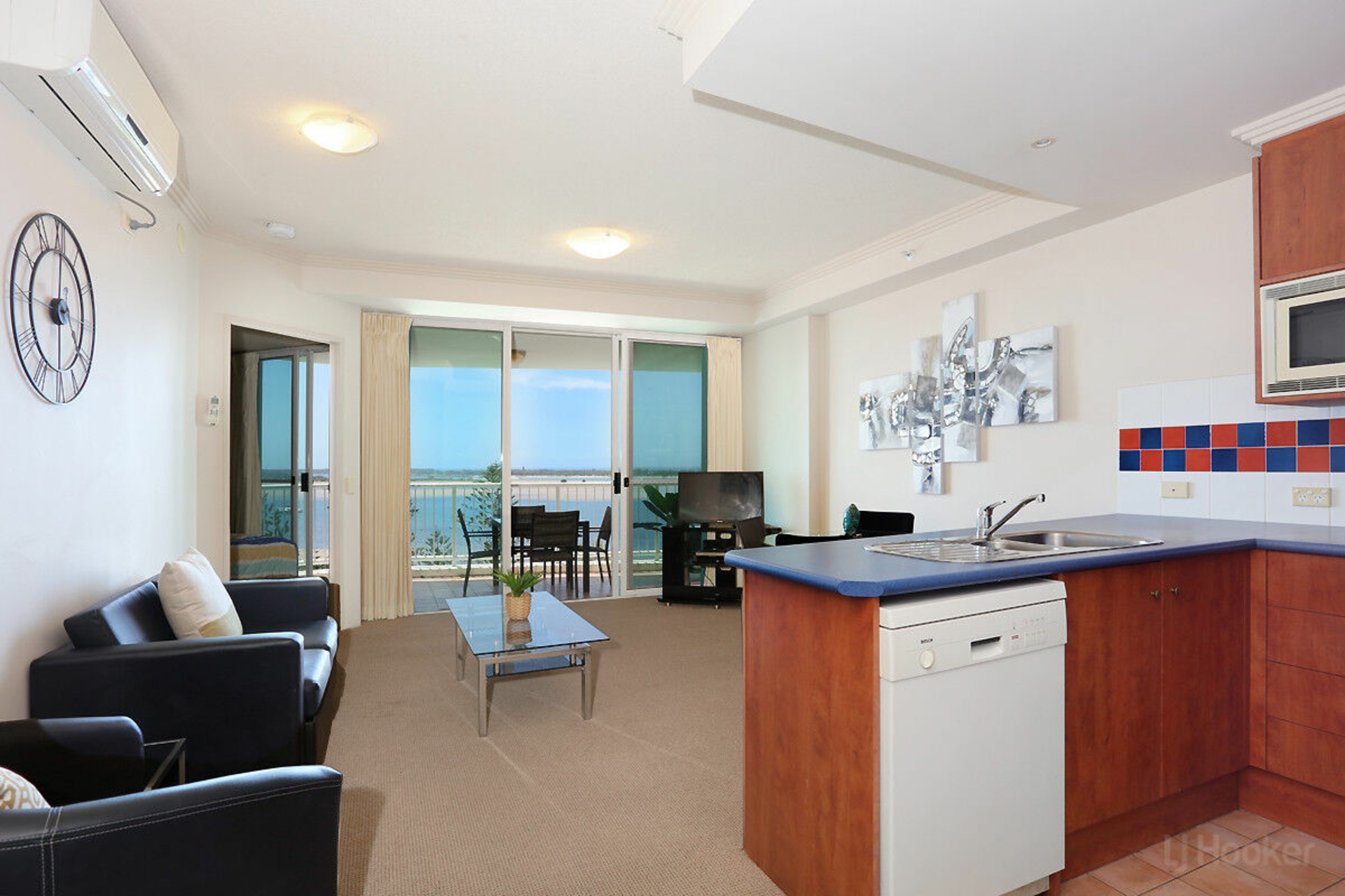802/182-192 Marine Parade, LABRADOR