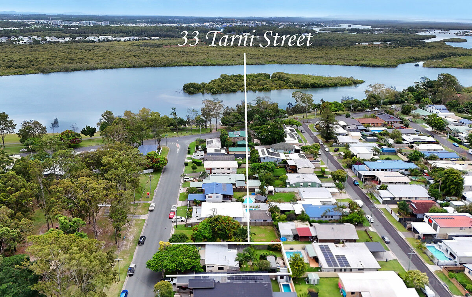 33 Tarni Street, COOMBABAH