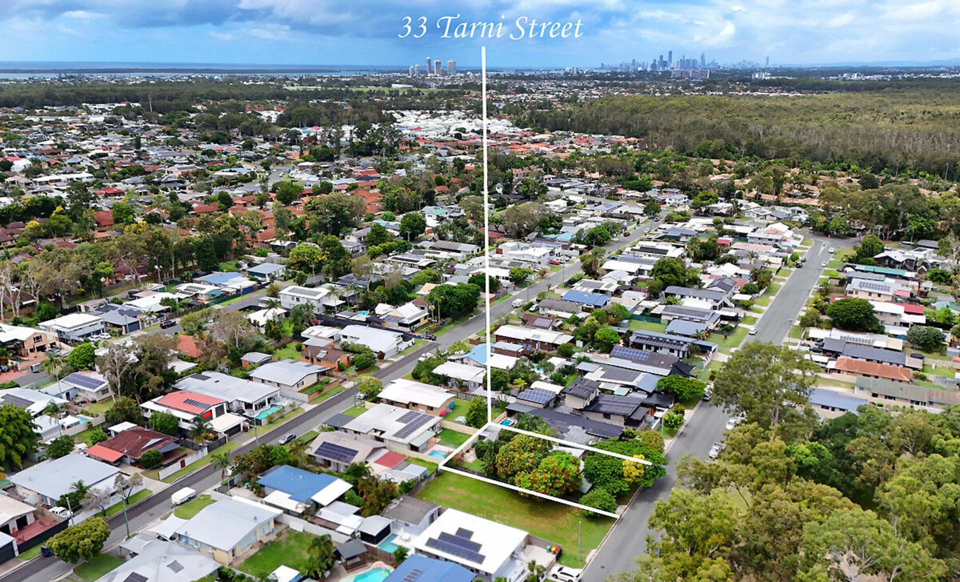33 Tarni Street, COOMBABAH