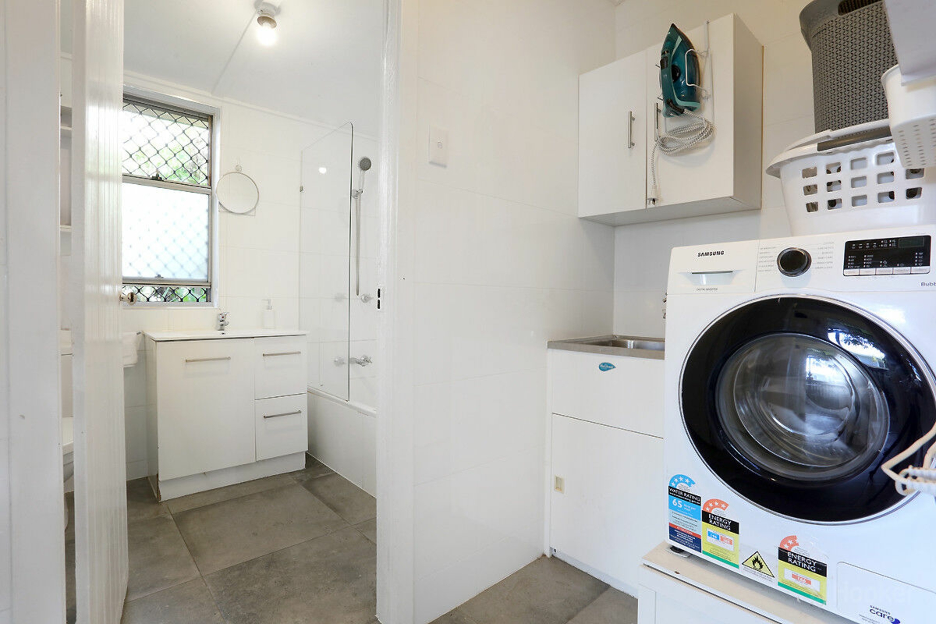 33 Tarni Street, COOMBABAH