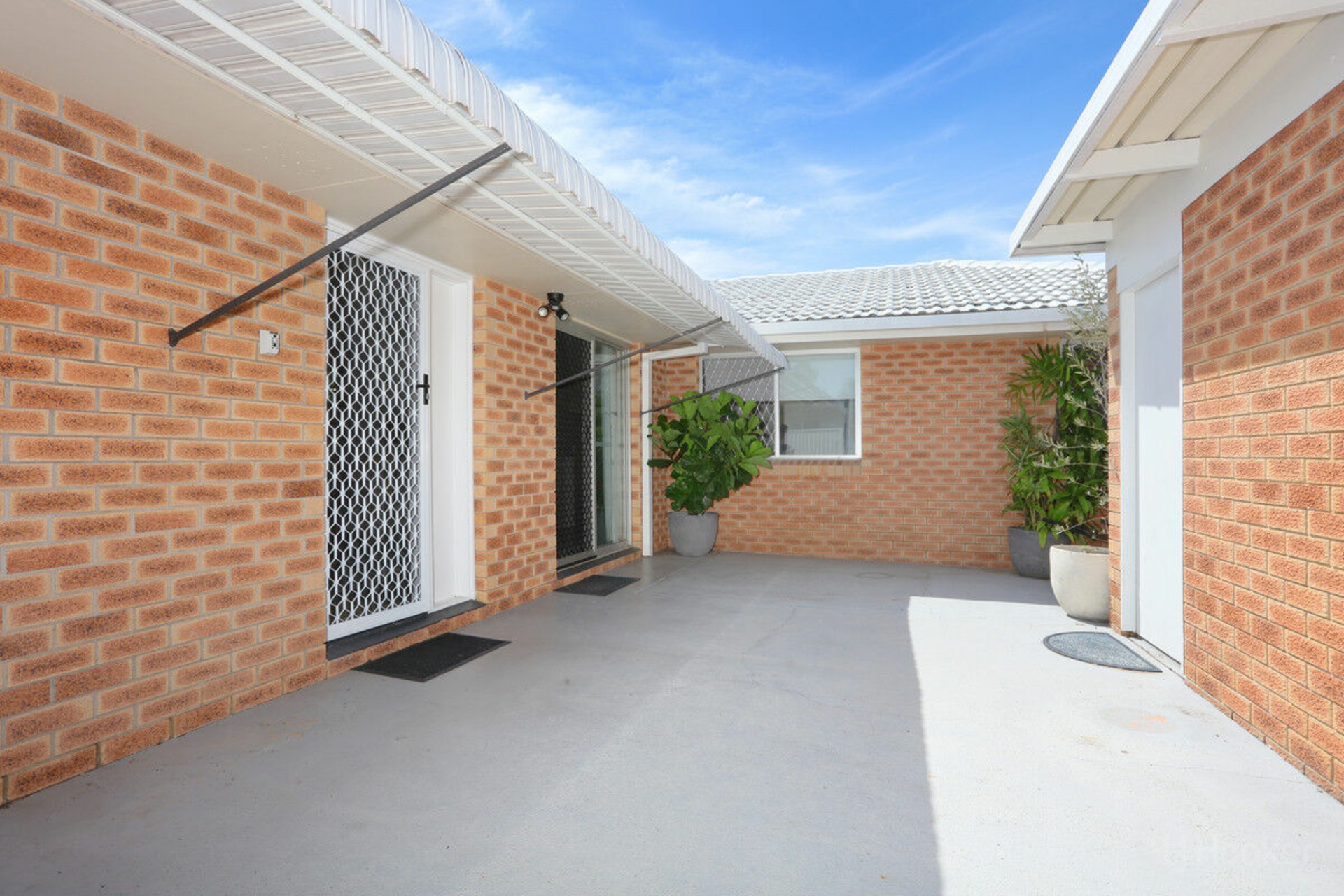 15 Swallow Avenue, PARADISE POINT