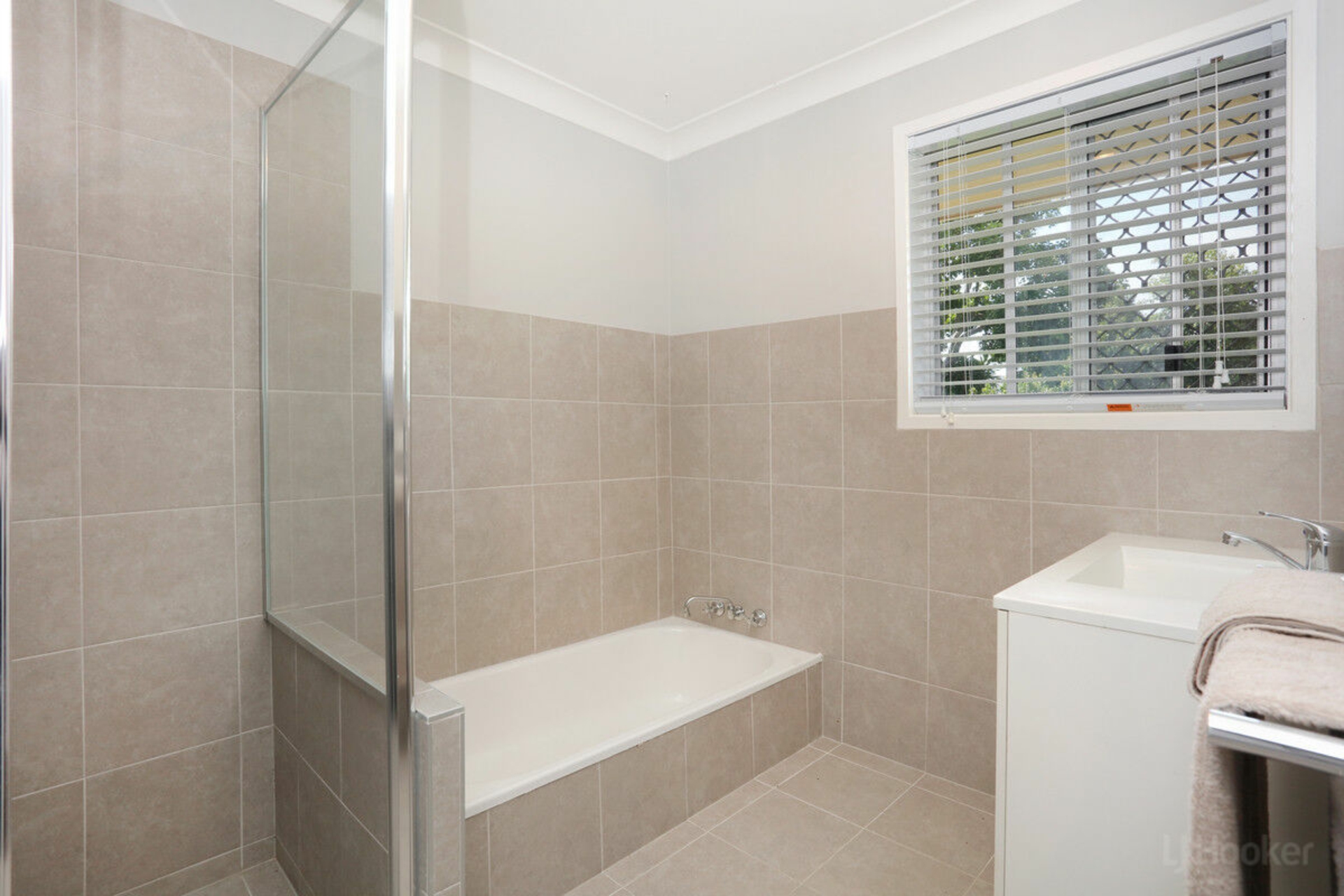 15 Swallow Avenue, PARADISE POINT