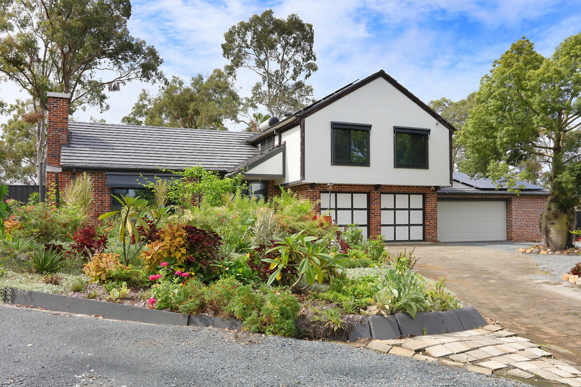 9 Warrego Way, HELENSVALE