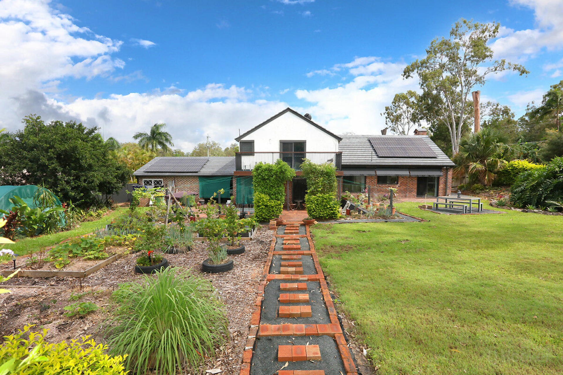 9 Warrego Way, HELENSVALE