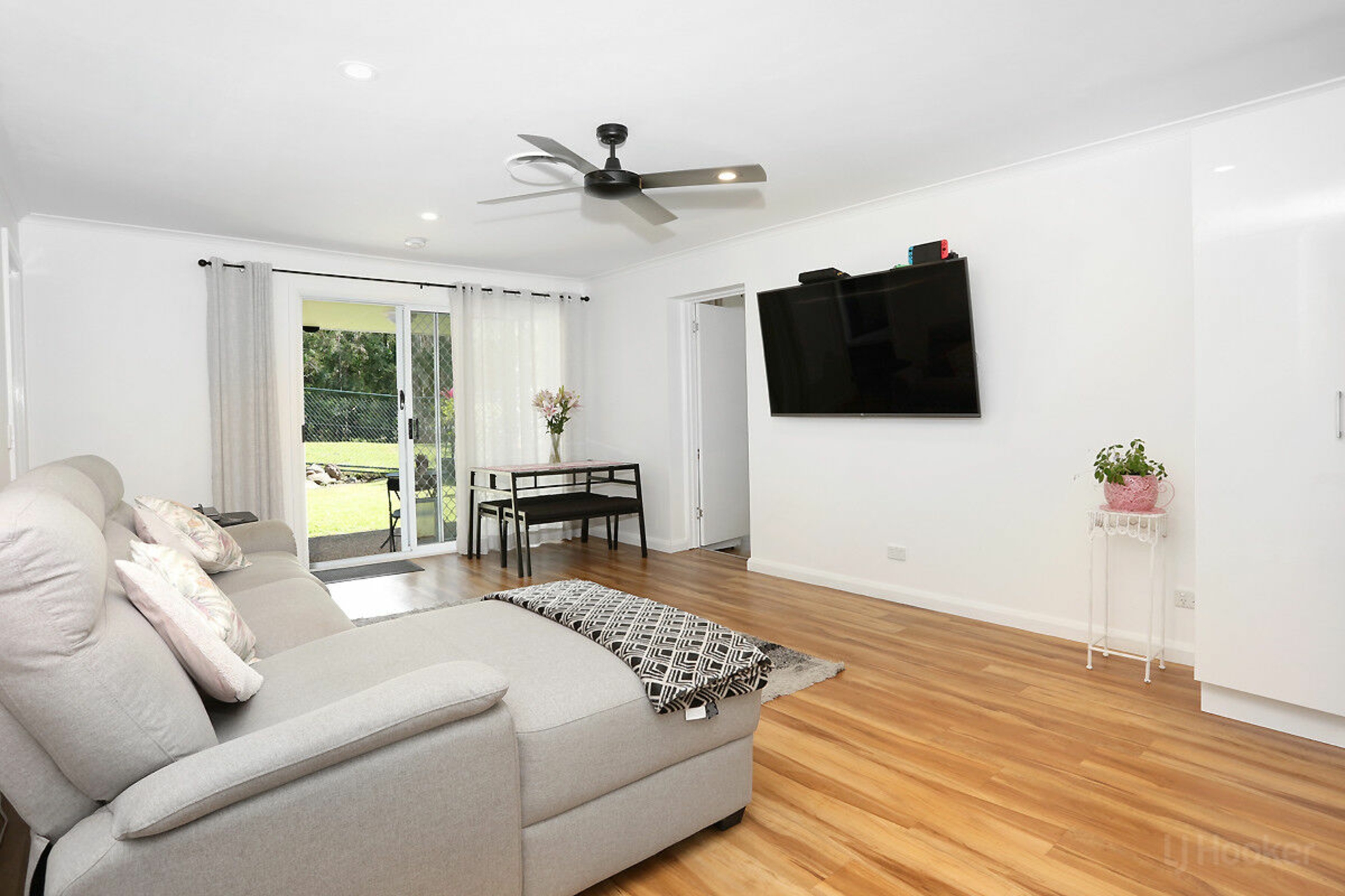 9/27 Rain Tree Glen, COOMBABAH