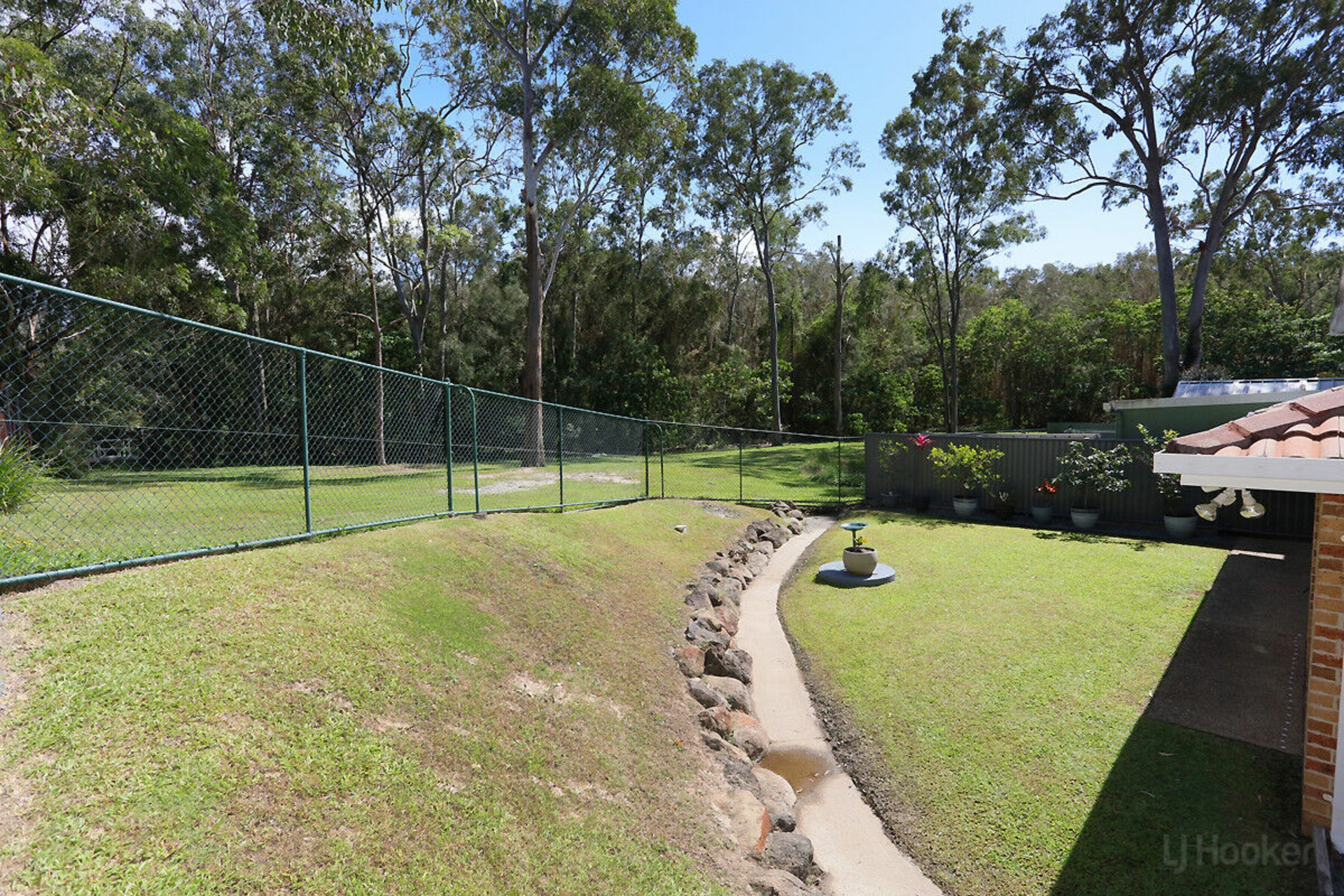 9/27 Rain Tree Glen, COOMBABAH