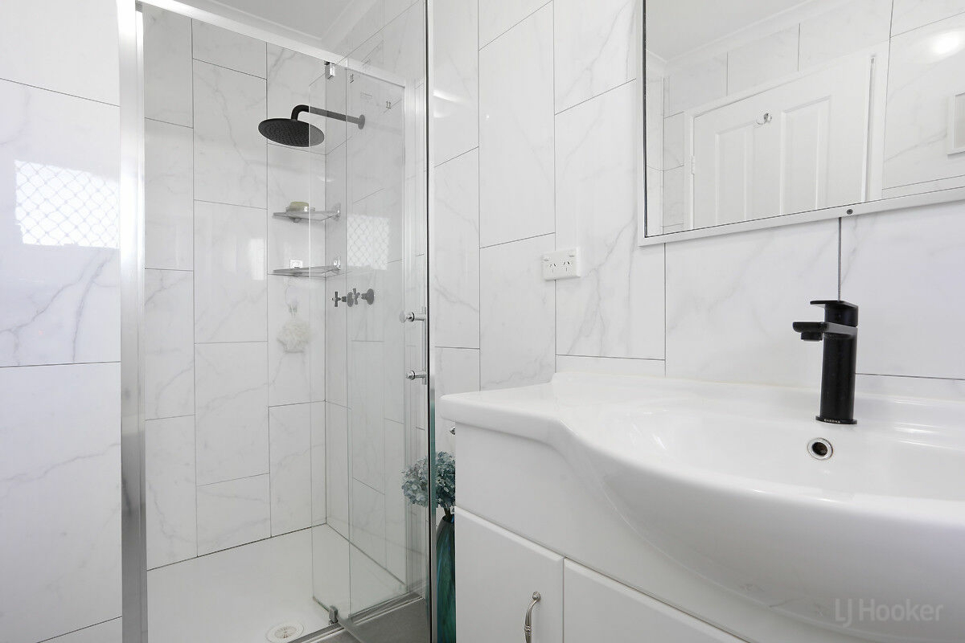 1/102 Kangaroo Avenue, COOMBABAH