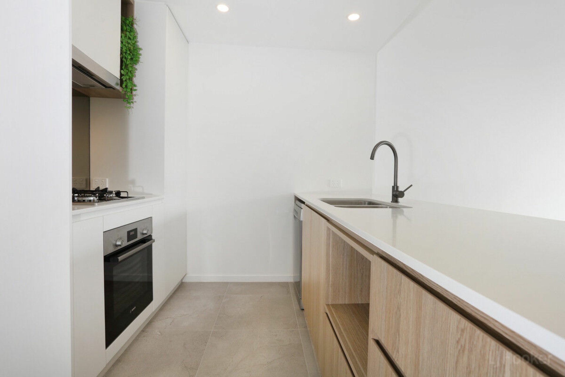 2103/10 Sickle Avenue, HOPE ISLAND