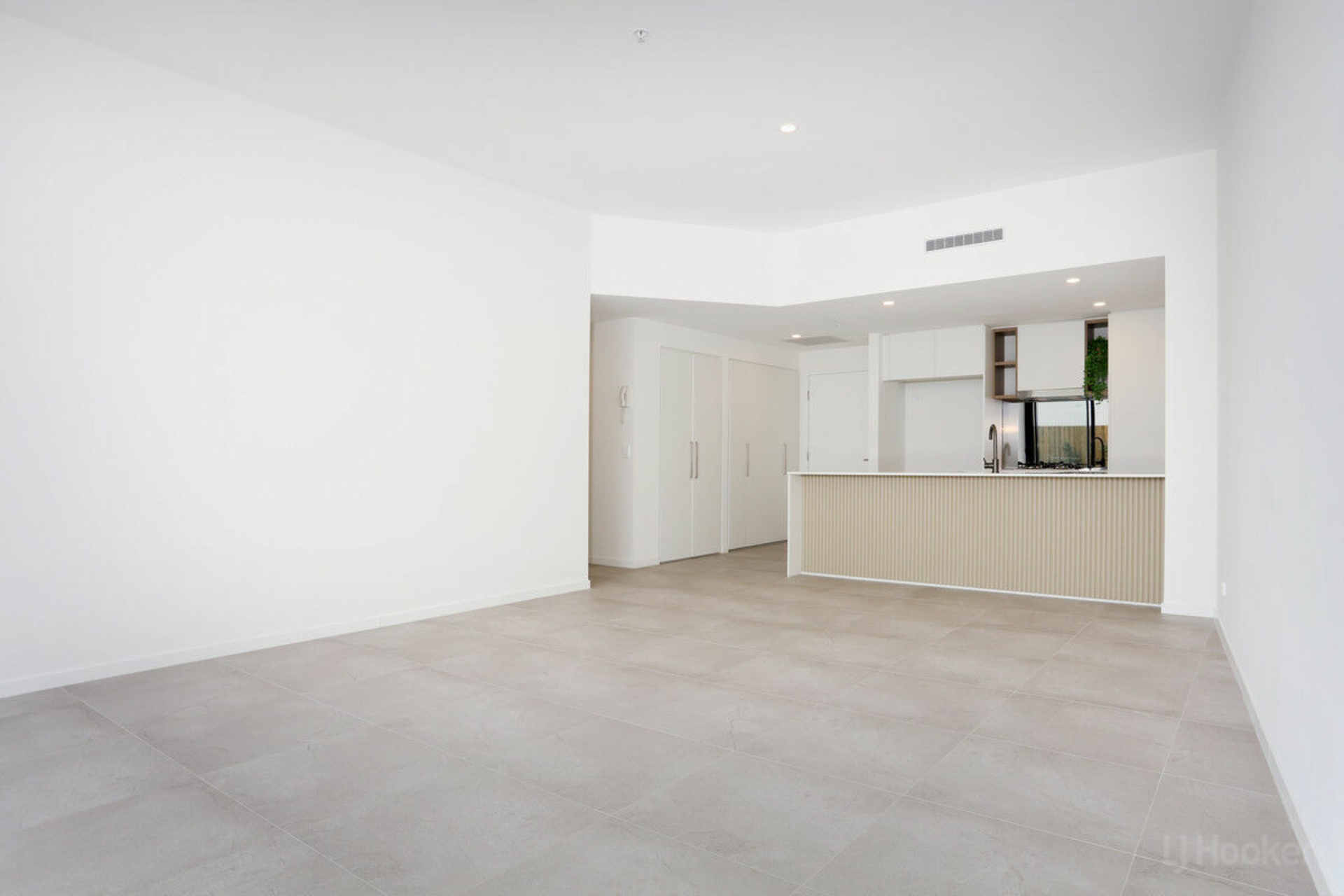 2103/10 Sickle Avenue, HOPE ISLAND