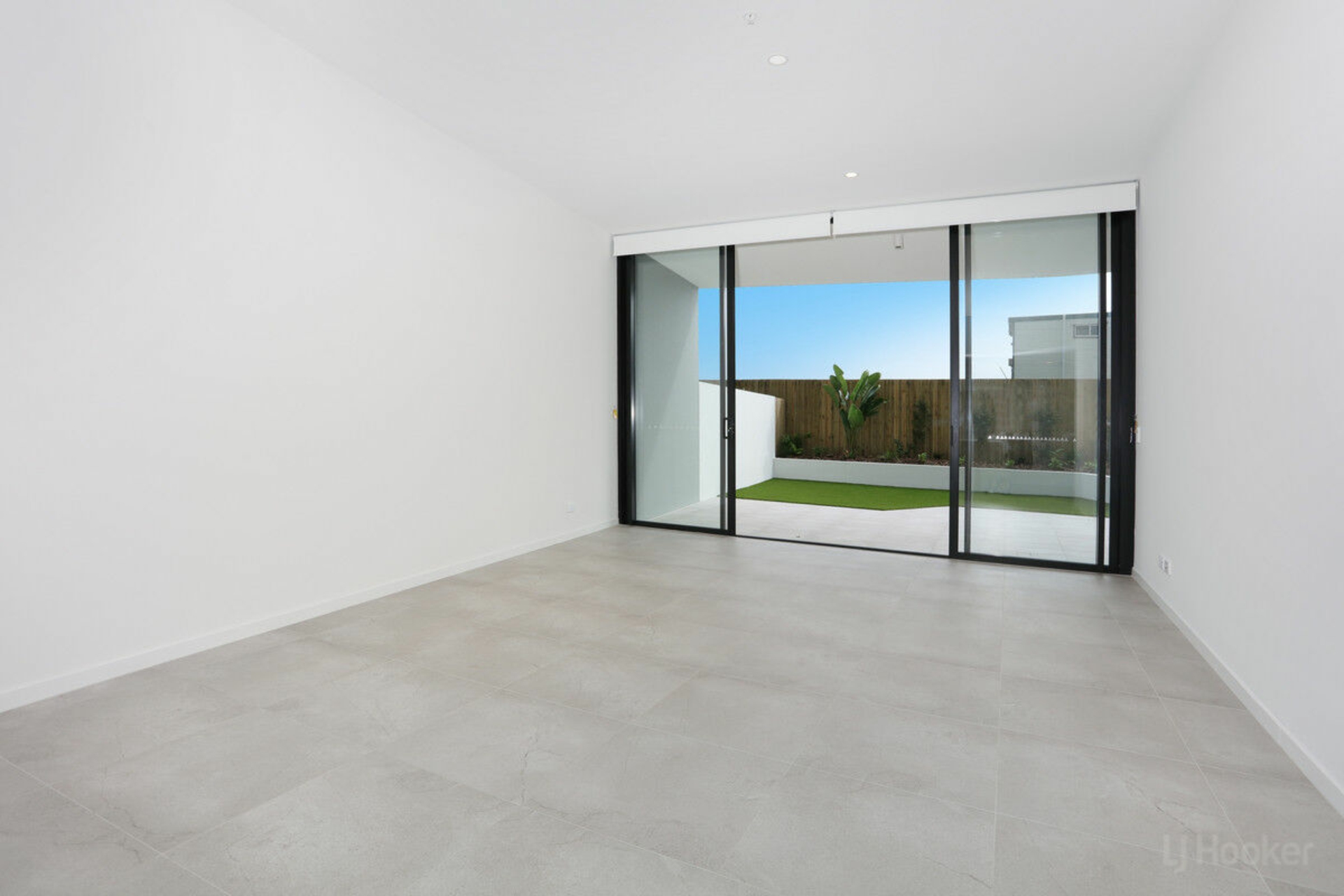 2103/10 Sickle Avenue, HOPE ISLAND