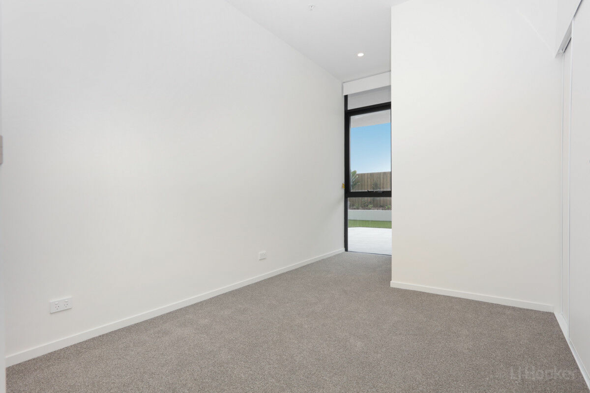 2103/10 Sickle Avenue, HOPE ISLAND