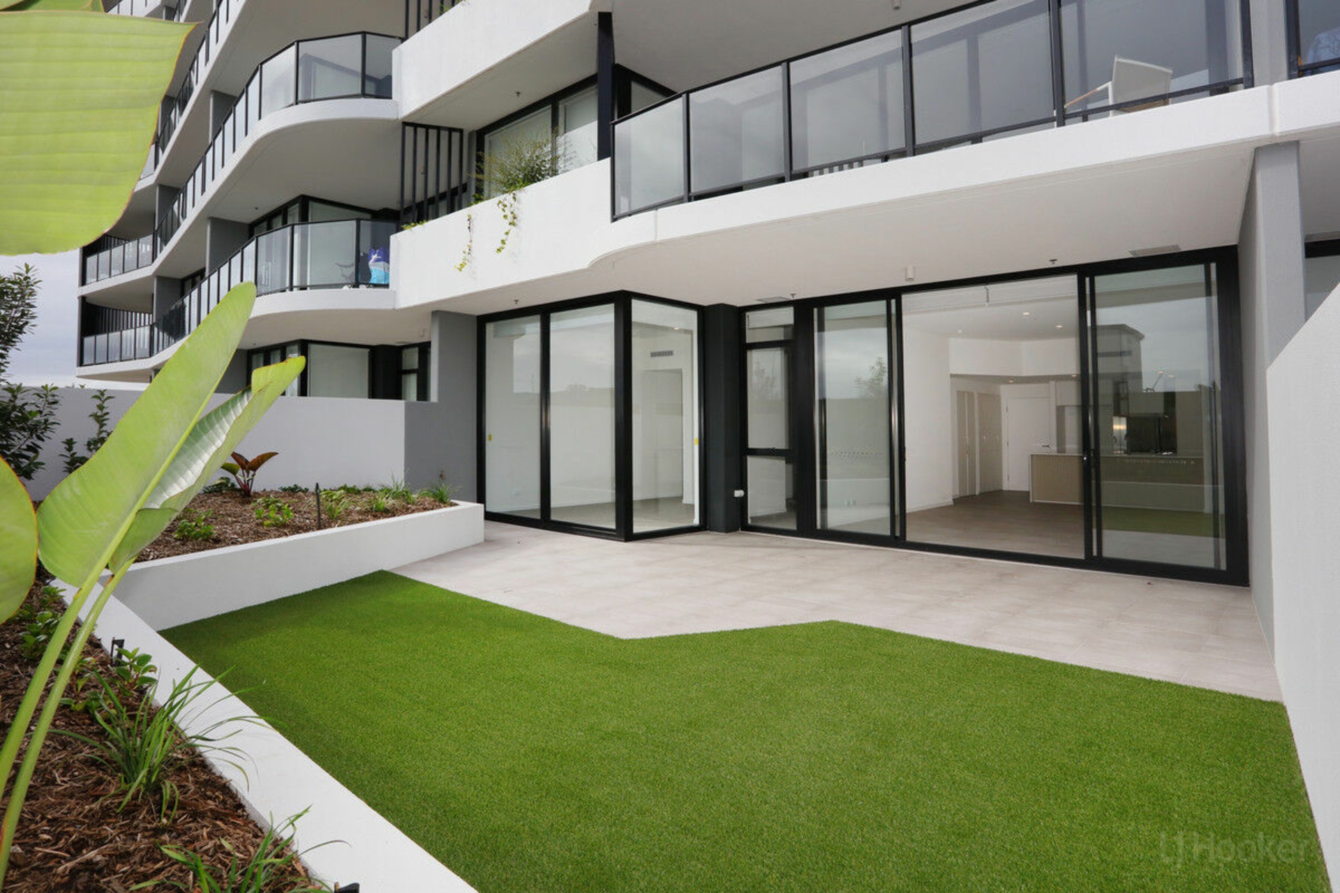 2103/10 Sickle Avenue, HOPE ISLAND