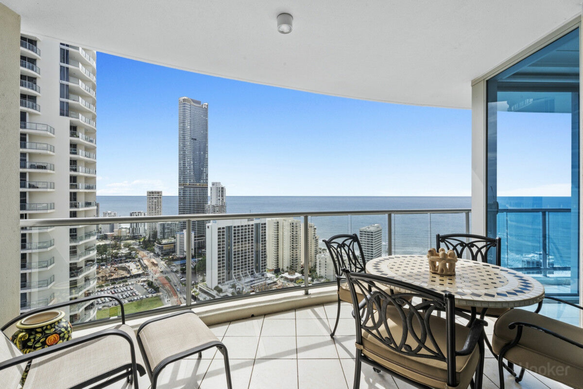 3323/23 Ferny Avenue, SURFERS PARADISE