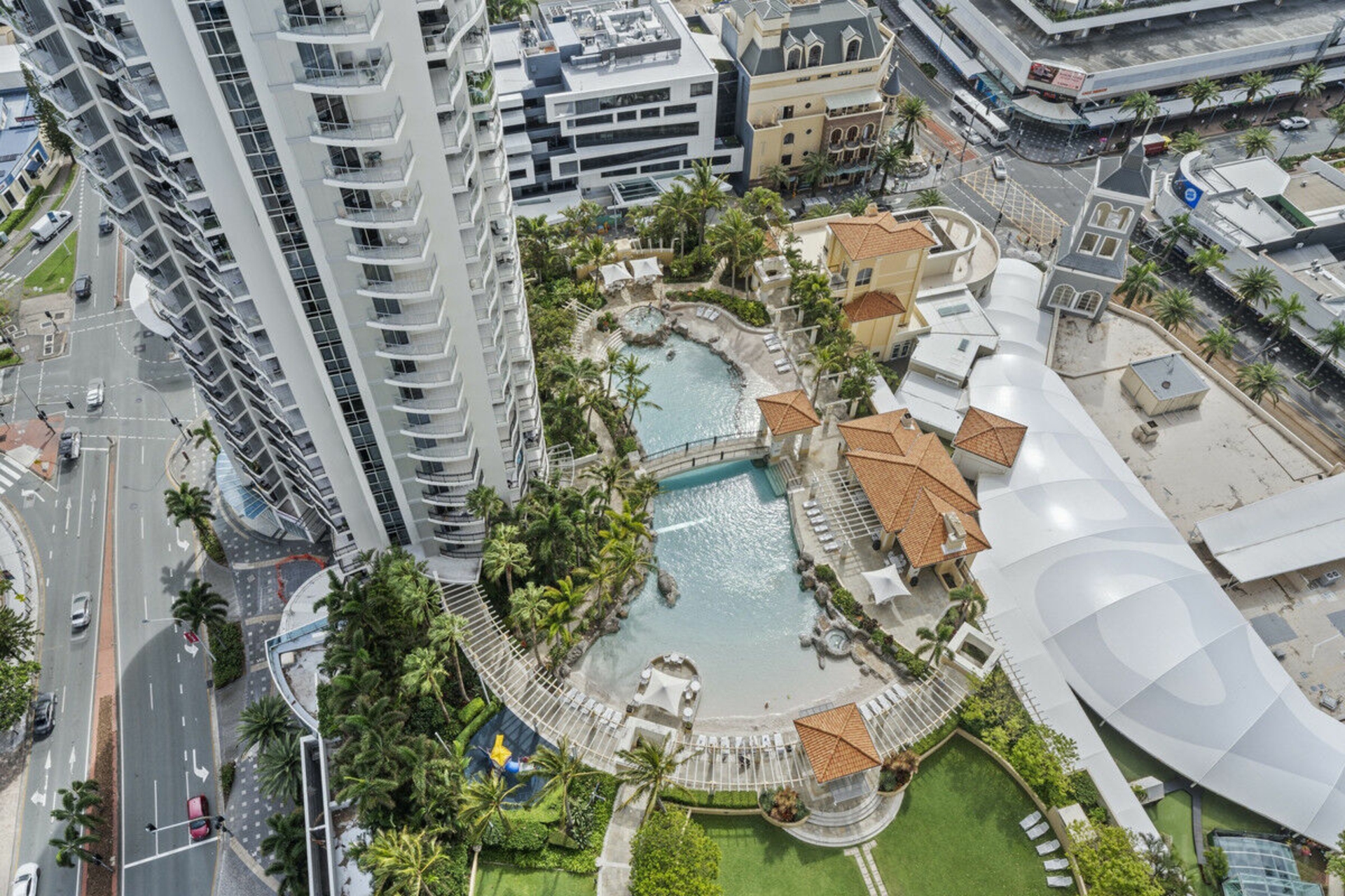 3323/23 Ferny Avenue, SURFERS PARADISE