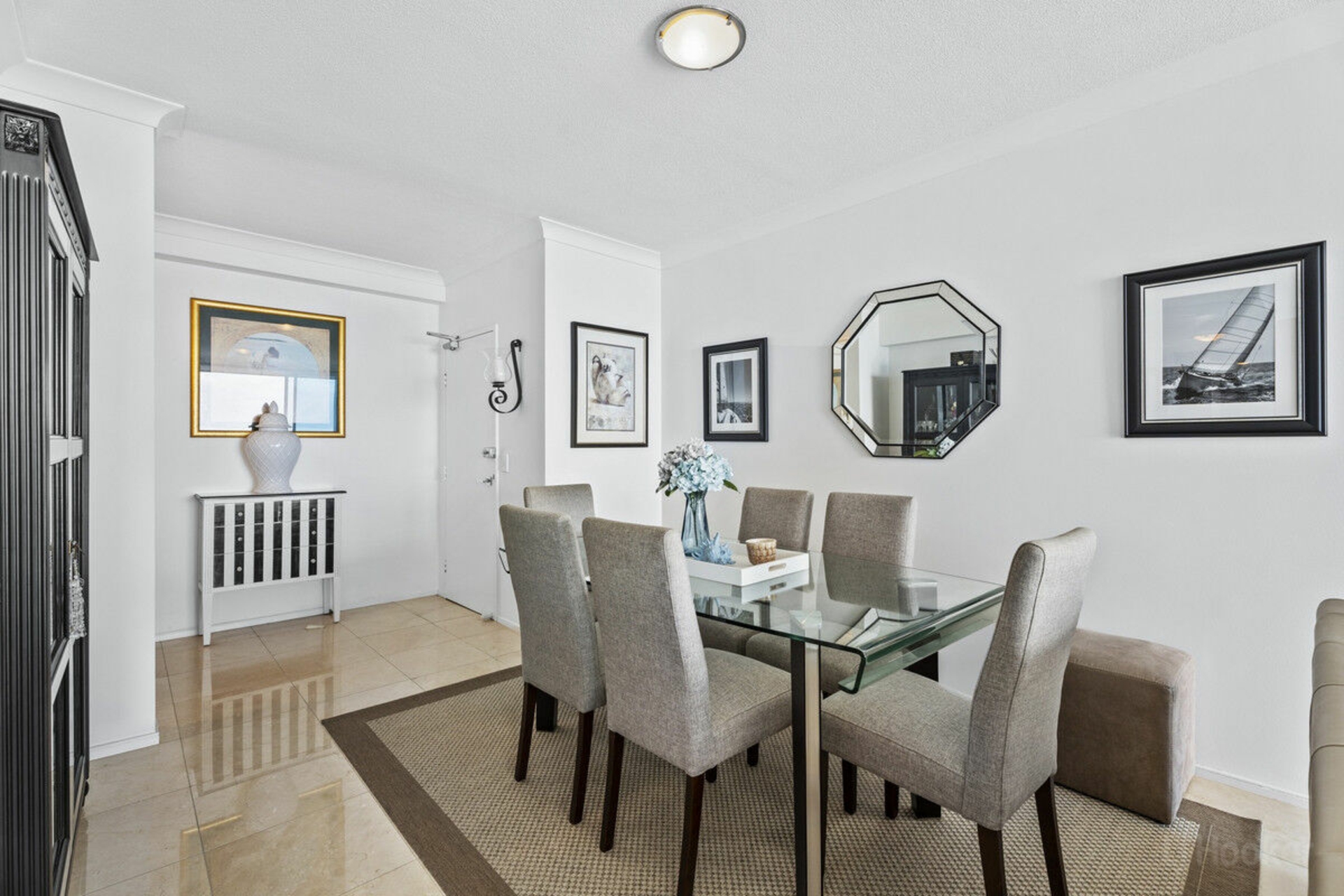 3323/23 Ferny Avenue, SURFERS PARADISE