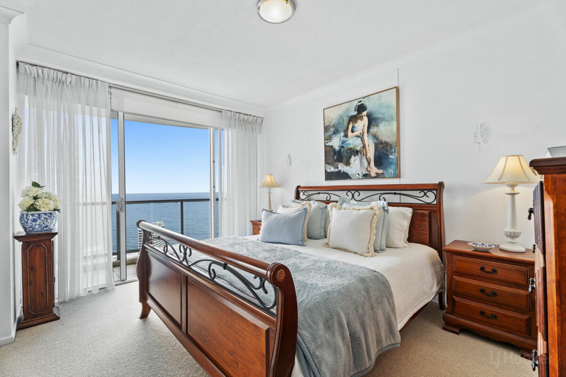 3323/23 Ferny Avenue, SURFERS PARADISE