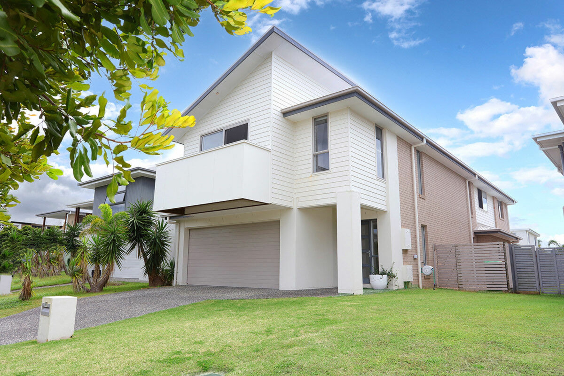 67 Harbour Rise, HOPE ISLAND