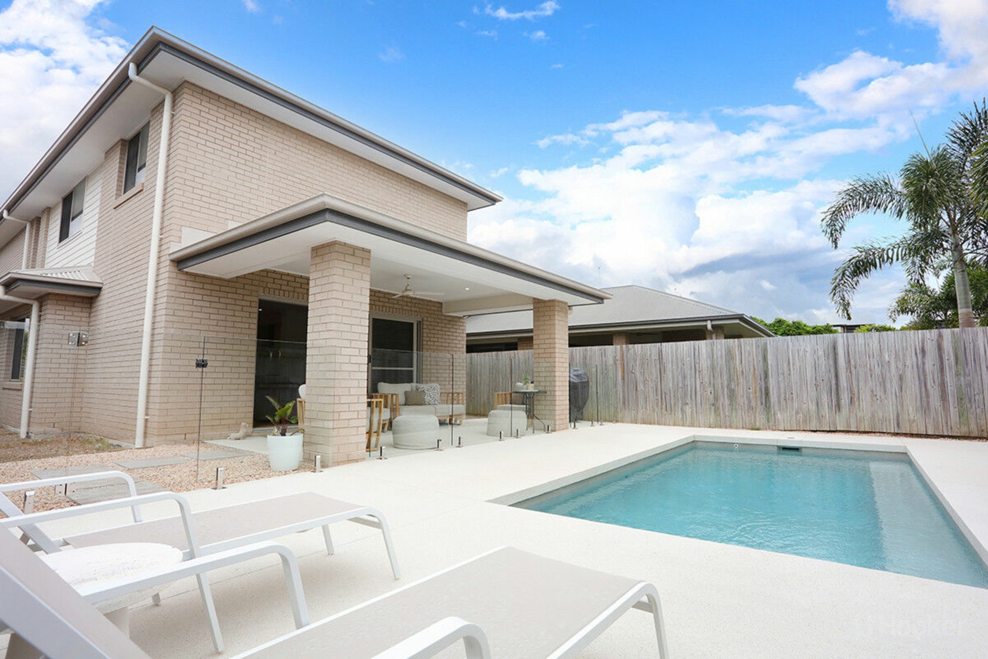 67 Harbour Rise, HOPE ISLAND