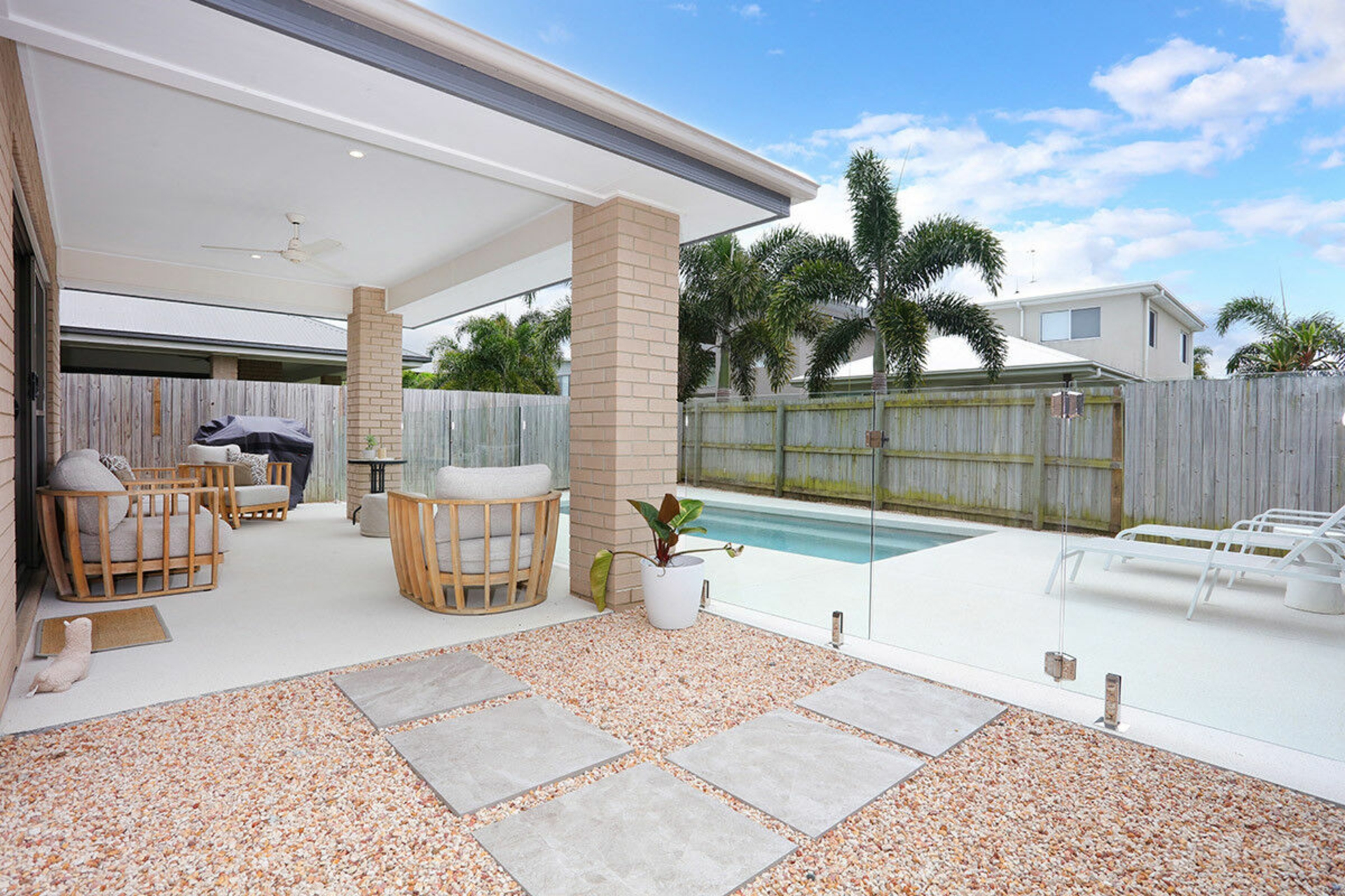 67 Harbour Rise, HOPE ISLAND