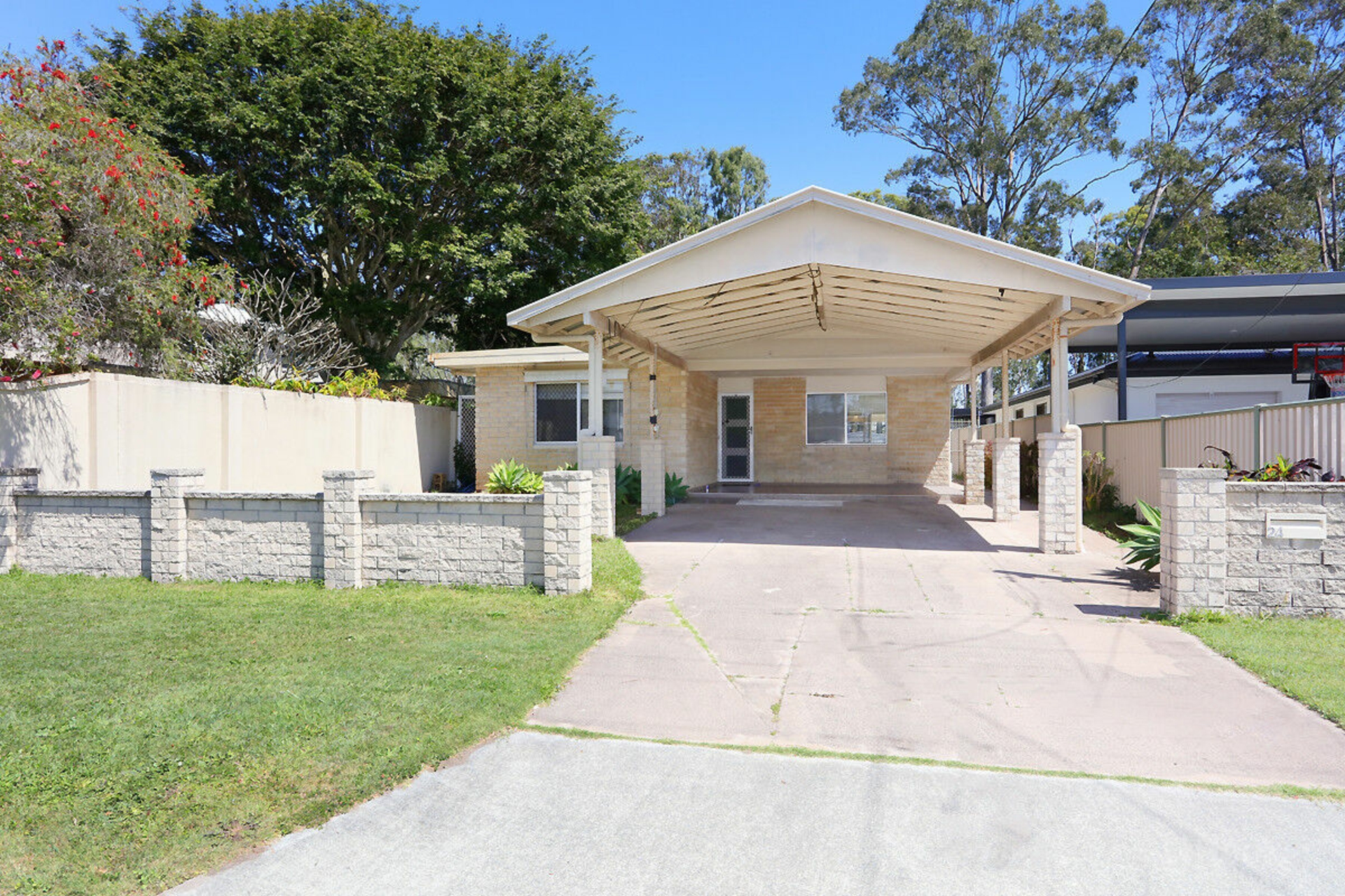 24 Tarni Street, Coombabah