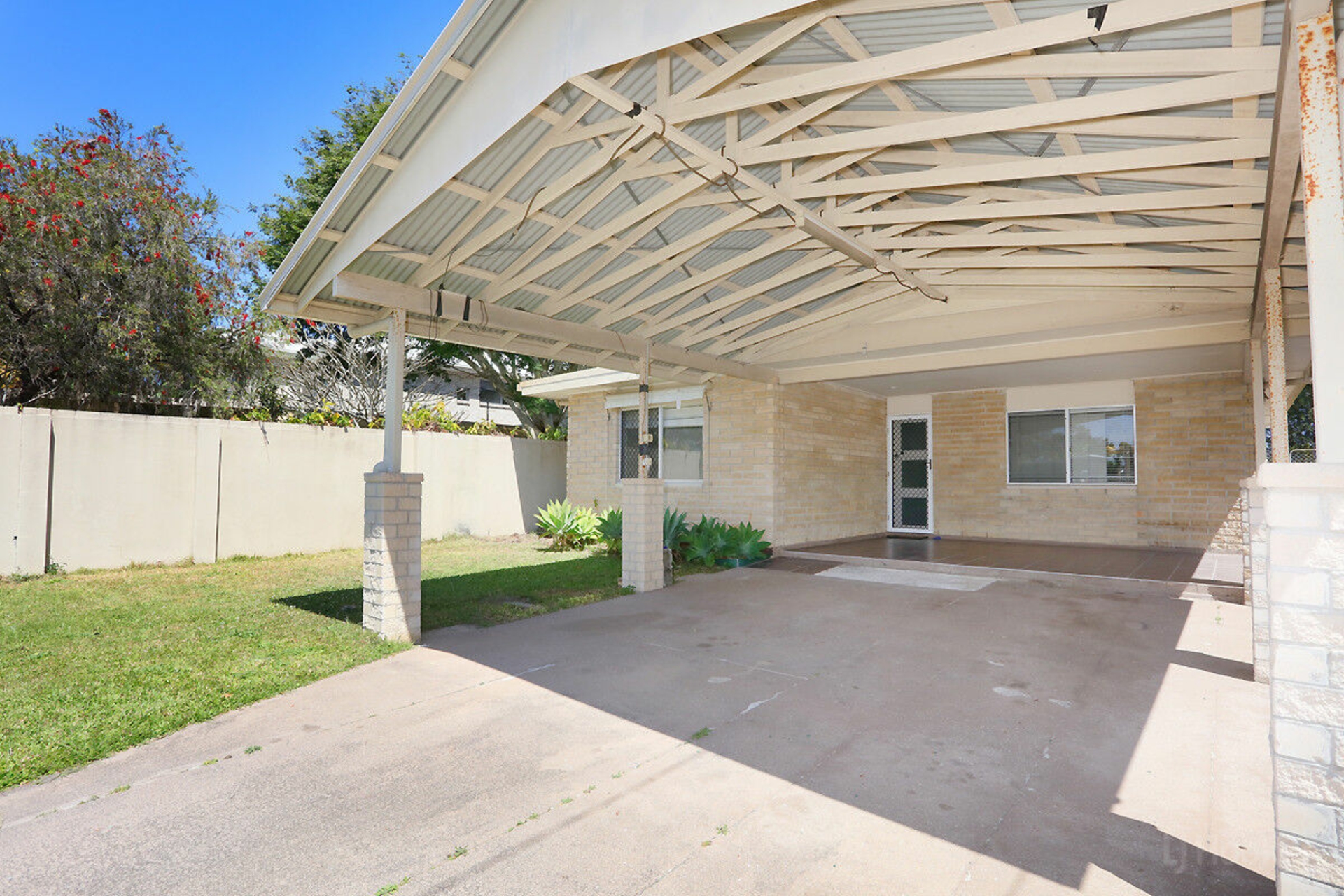 24 Tarni Street, Coombabah