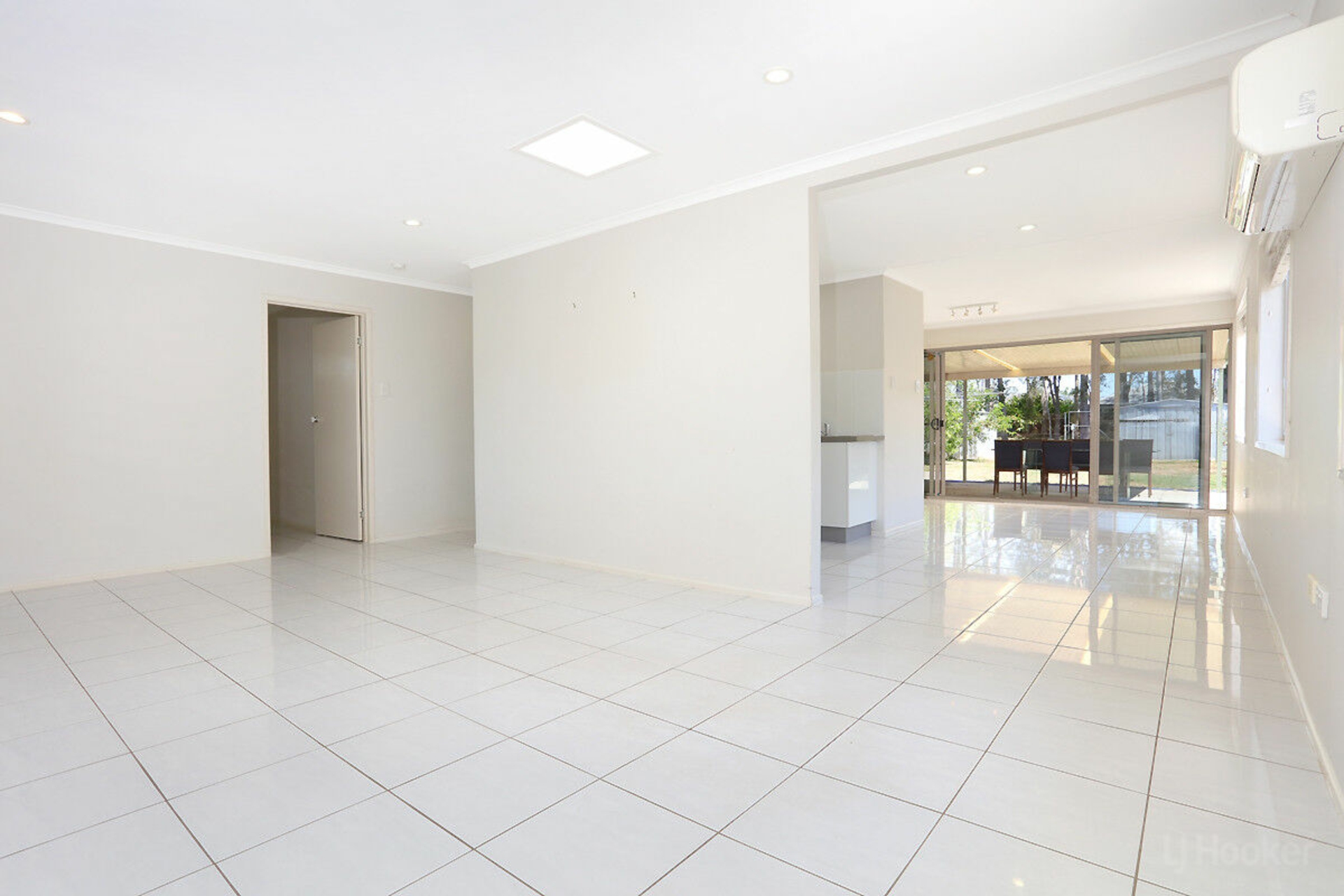 24 Tarni Street, Coombabah