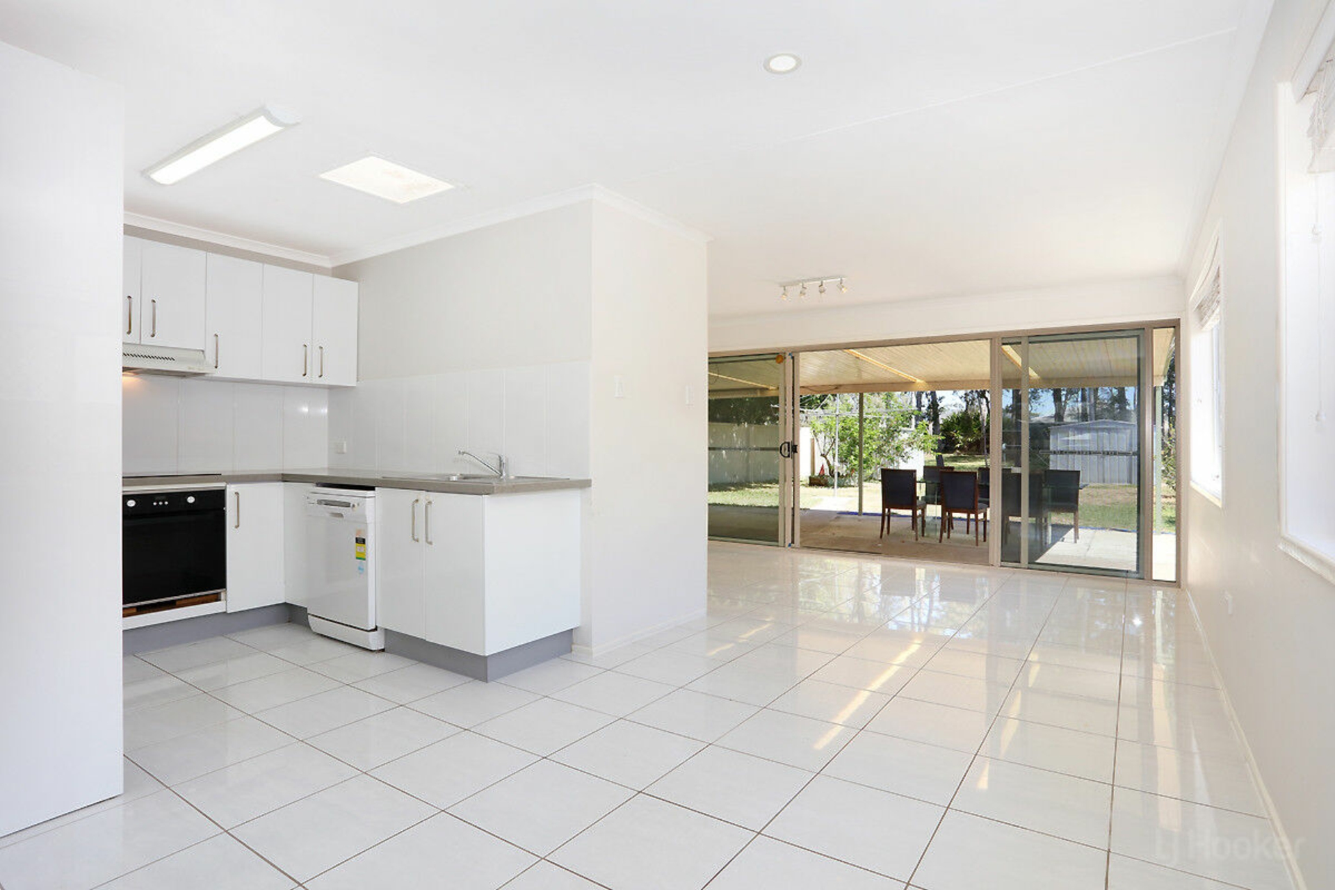 24 Tarni Street, Coombabah