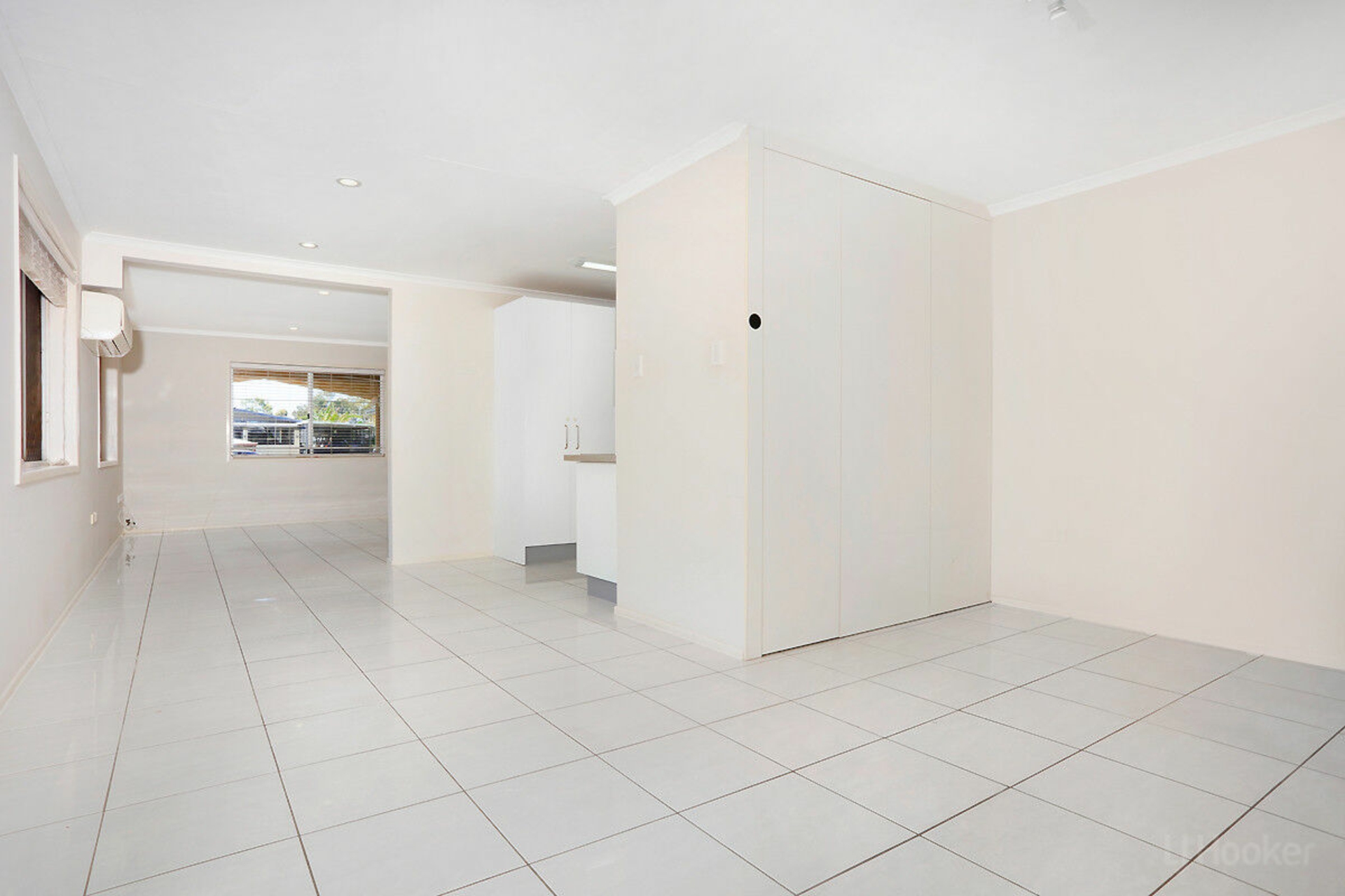 24 Tarni Street, Coombabah