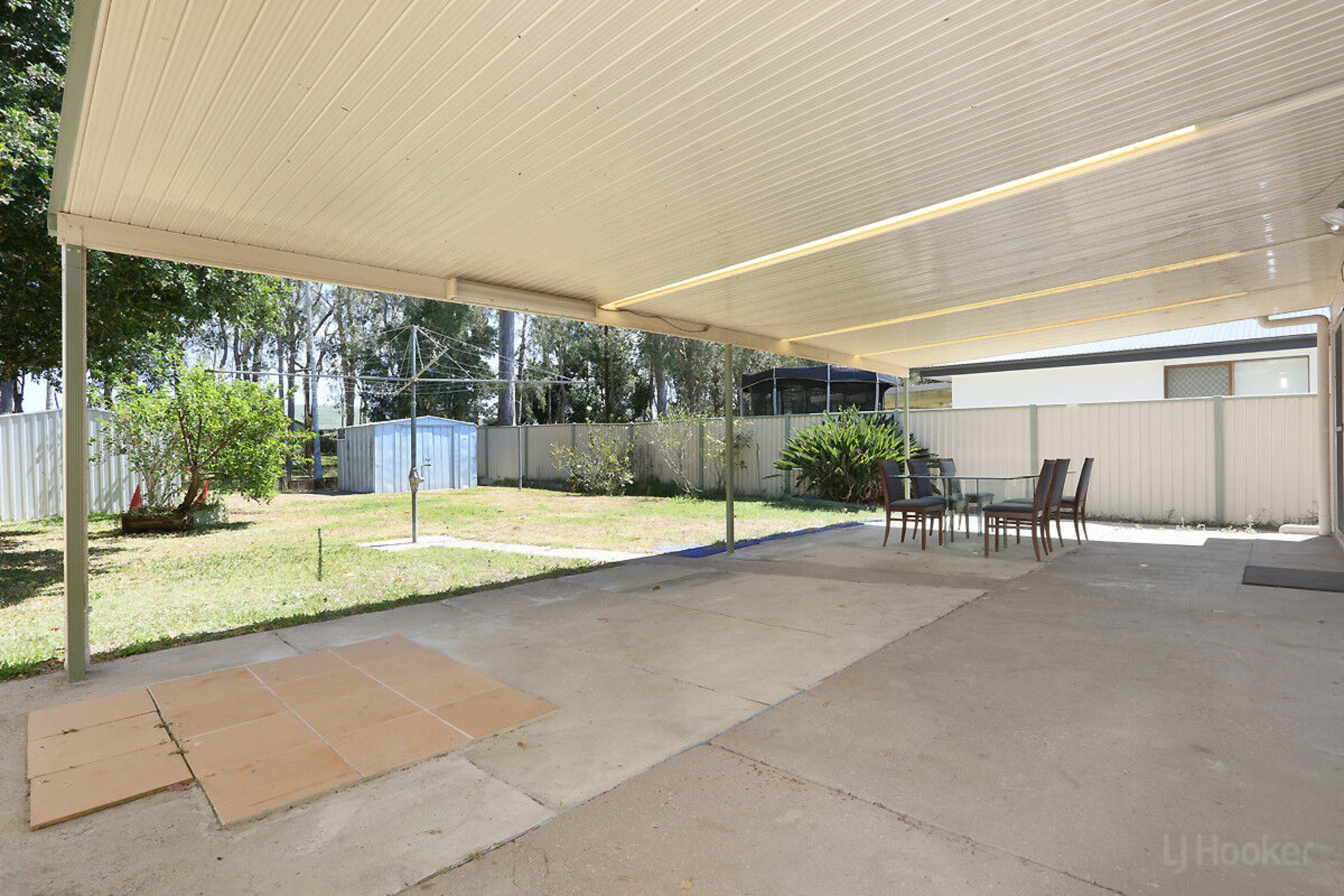 24 Tarni Street, Coombabah